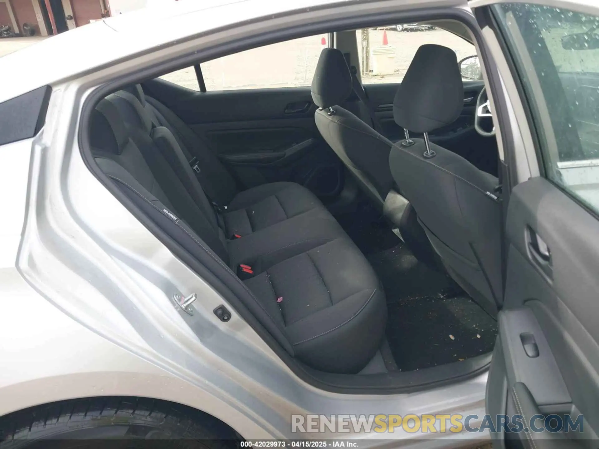 8 fotografías del automóvil dañado 1N4BL4DV6SN364206 NISSAN ALTIMA 2025