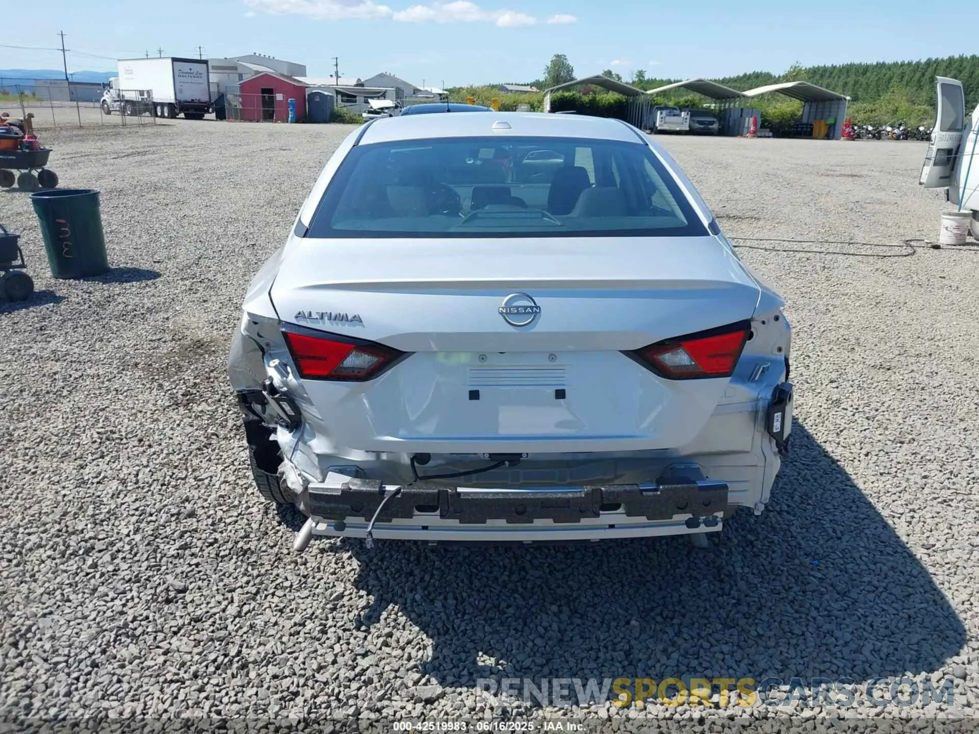 17 fotografías del automóvil dañado 1N4BL4DV6SN365033 NISSAN ALTIMA 2025