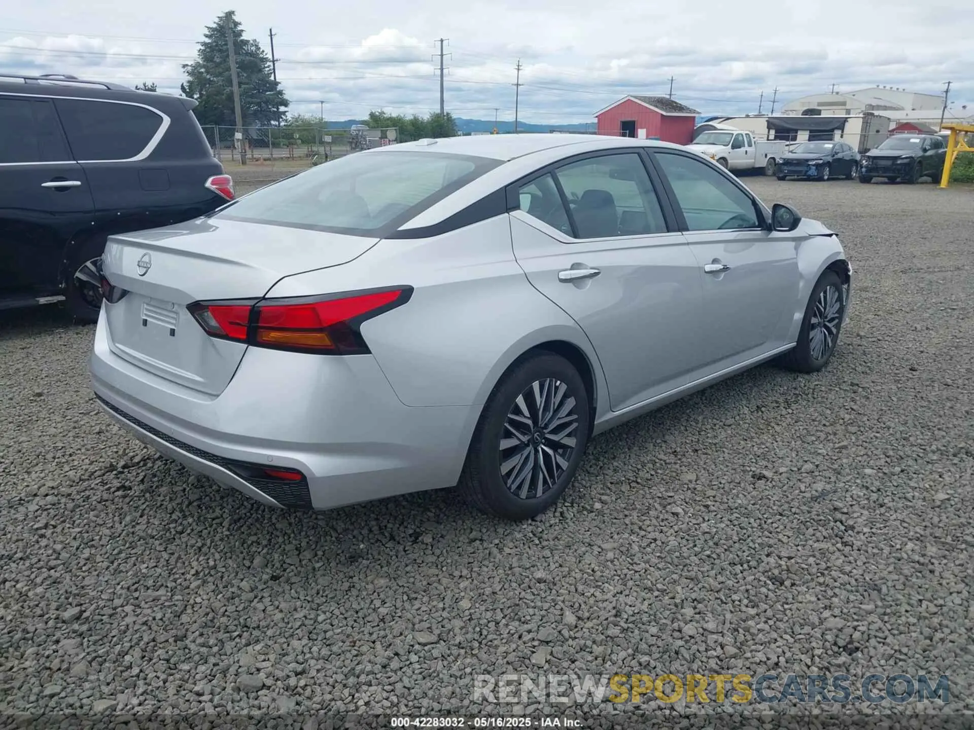 4 fotografías del automóvil dañado 1N4BL4DV6SN377635 NISSAN ALTIMA 2025