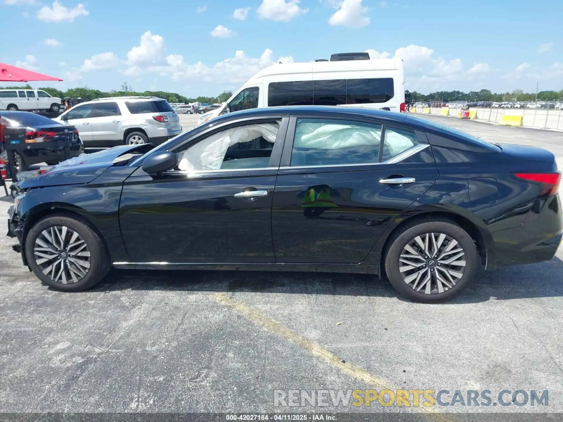 15 fotografías del automóvil dañado 1N4BL4DV7SN306282 NISSAN ALTIMA 2025