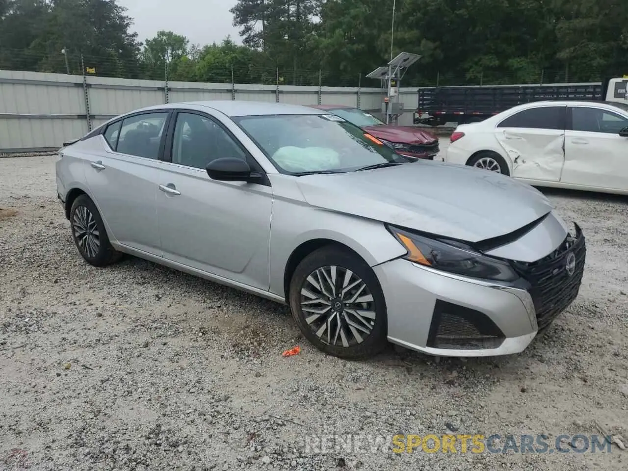 4 fotografías del automóvil dañado 1N4BL4DV7SN365140 NISSAN ALTIMA 2025