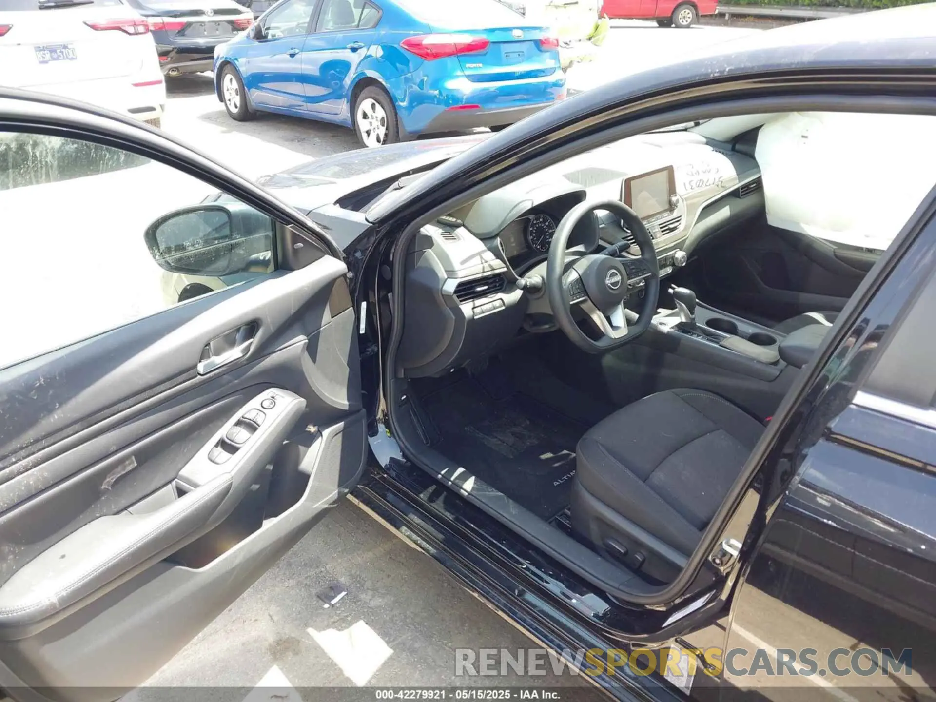 5 fotografías del automóvil dañado 1N4BL4DV7SN377031 NISSAN ALTIMA 2025