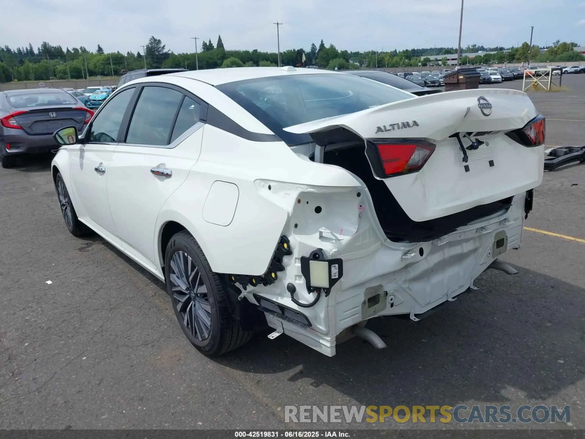 3 fotografías del automóvil dañado 1N4BL4DV7SN377417 NISSAN ALTIMA 2025