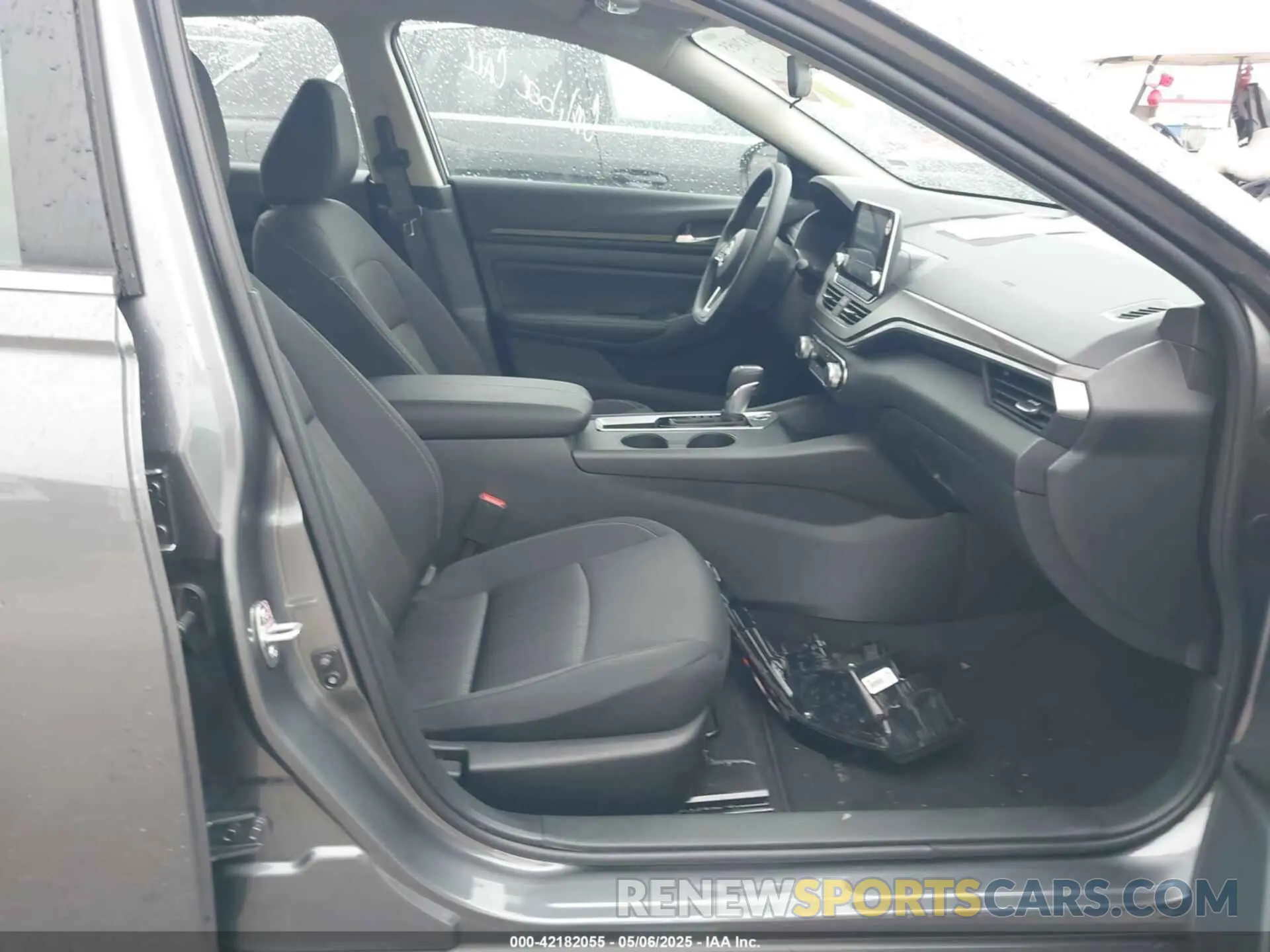 5 fotografías del automóvil dañado 1N4BL4DV7SN382486 NISSAN ALTIMA 2025
