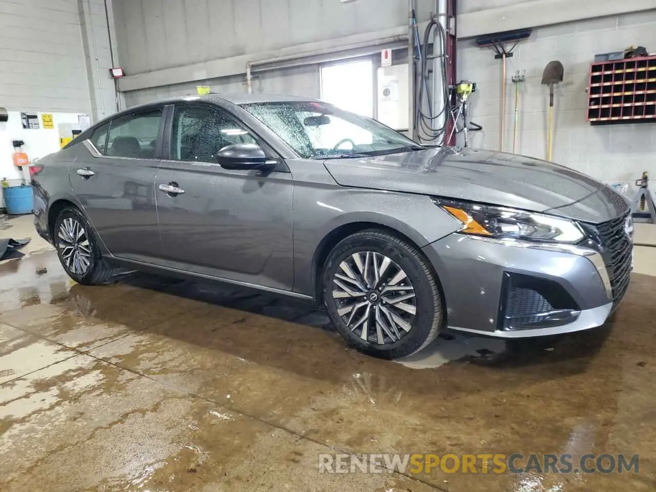 4 fotografías del automóvil dañado 1N4BL4DV8SN333698 NISSAN ALTIMA 2025