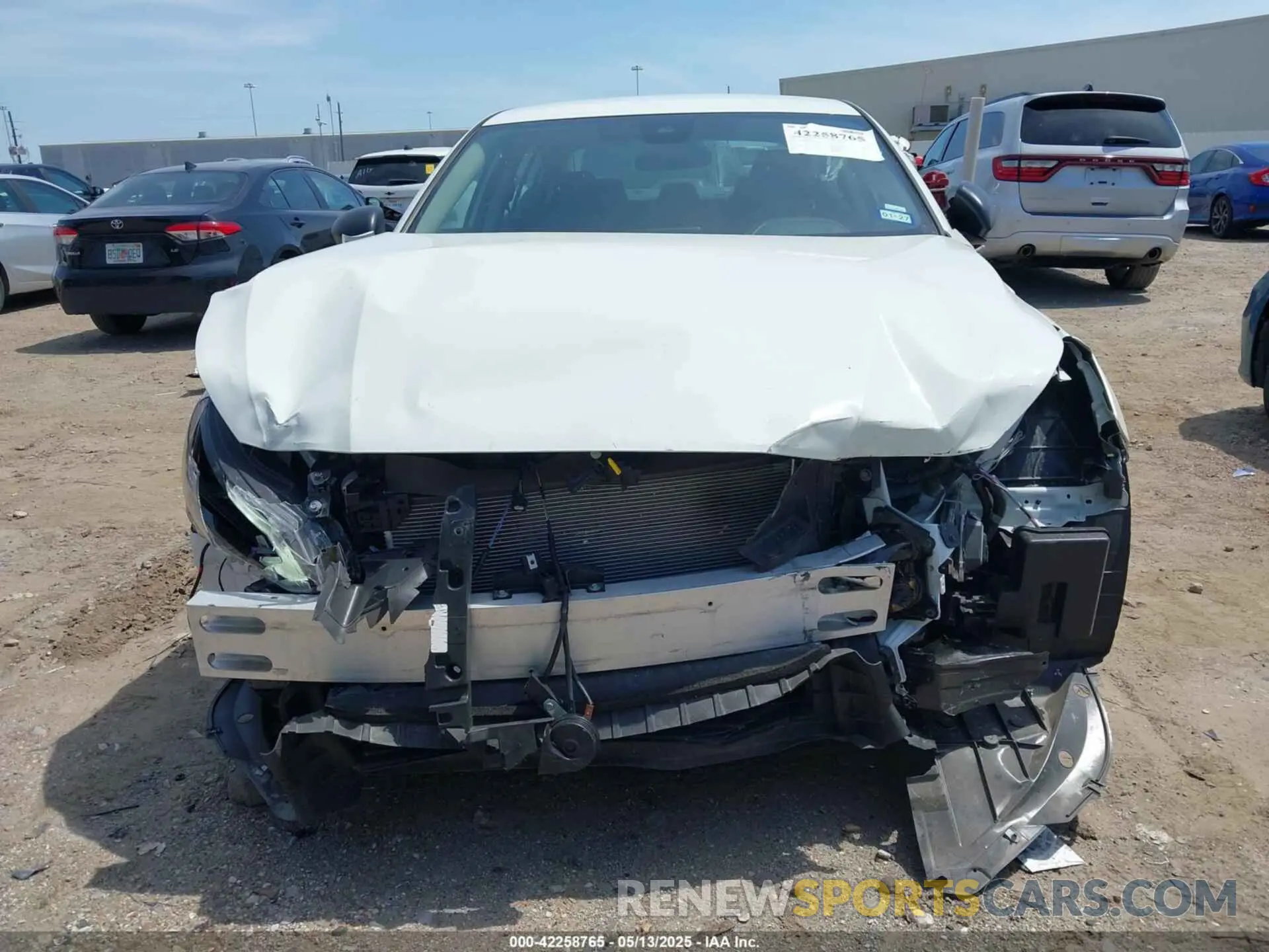 13 fotografías del automóvil dañado 1N4BL4DV8SN371660 NISSAN ALTIMA 2025