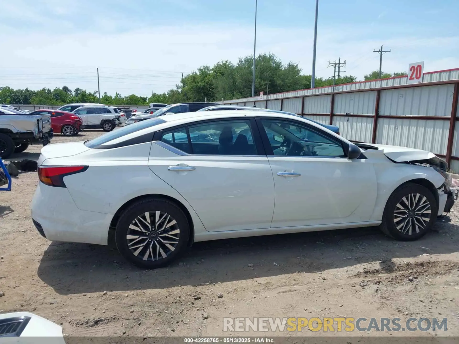 14 fotografías del automóvil dañado 1N4BL4DV8SN371660 NISSAN ALTIMA 2025