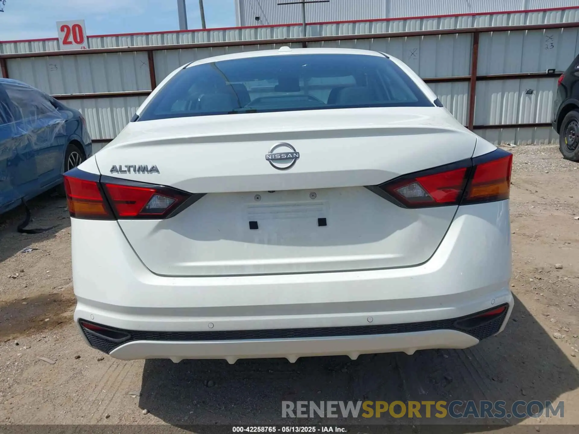 17 fotografías del automóvil dañado 1N4BL4DV8SN371660 NISSAN ALTIMA 2025