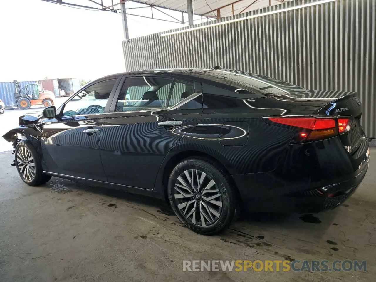 2 fotografías del automóvil dañado 1N4BL4DV9SN351630 NISSAN ALTIMA 2025