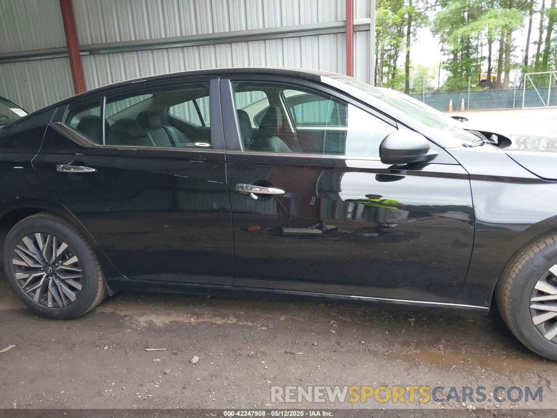13 fotografías del automóvil dañado 1N4BL4DV9SN363129 NISSAN ALTIMA 2025