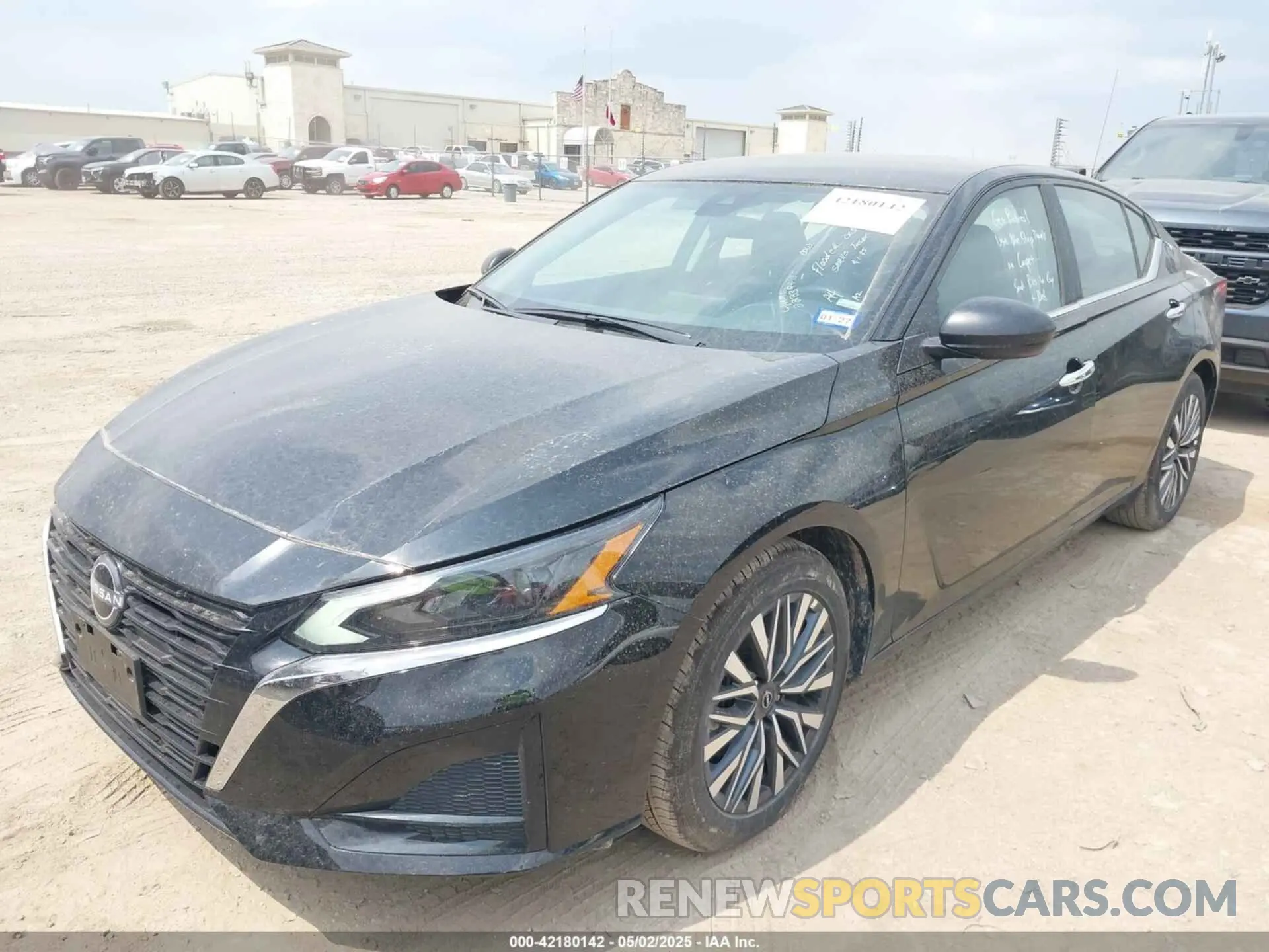 2 fotografías del automóvil dañado 1N4BL4DV9SN369058 NISSAN ALTIMA 2025