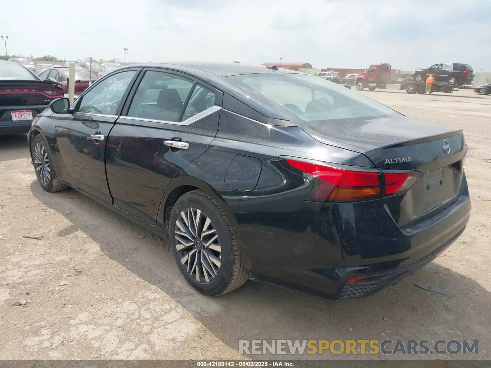 3 fotografías del automóvil dañado 1N4BL4DV9SN369058 NISSAN ALTIMA 2025