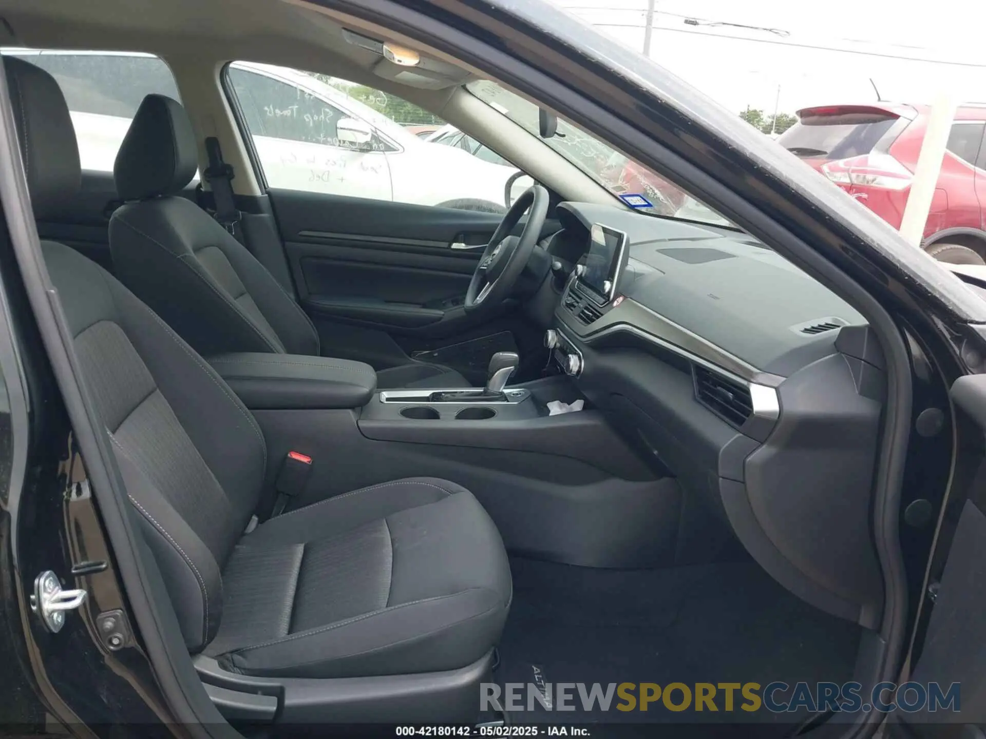 5 fotografías del automóvil dañado 1N4BL4DV9SN369058 NISSAN ALTIMA 2025