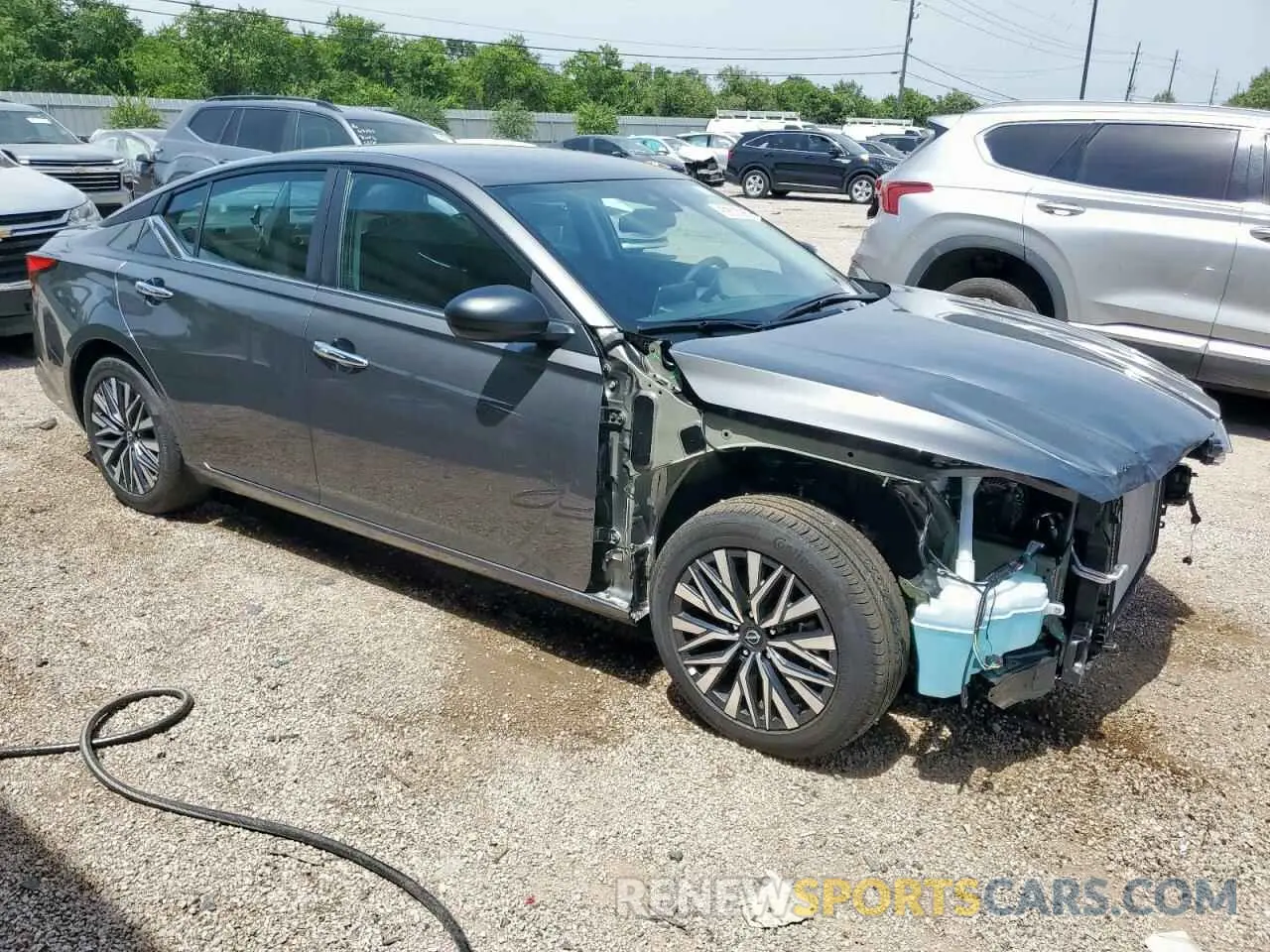 4 fotografías del automóvil dañado 1N4BL4DV9SN380951 NISSAN ALTIMA 2025