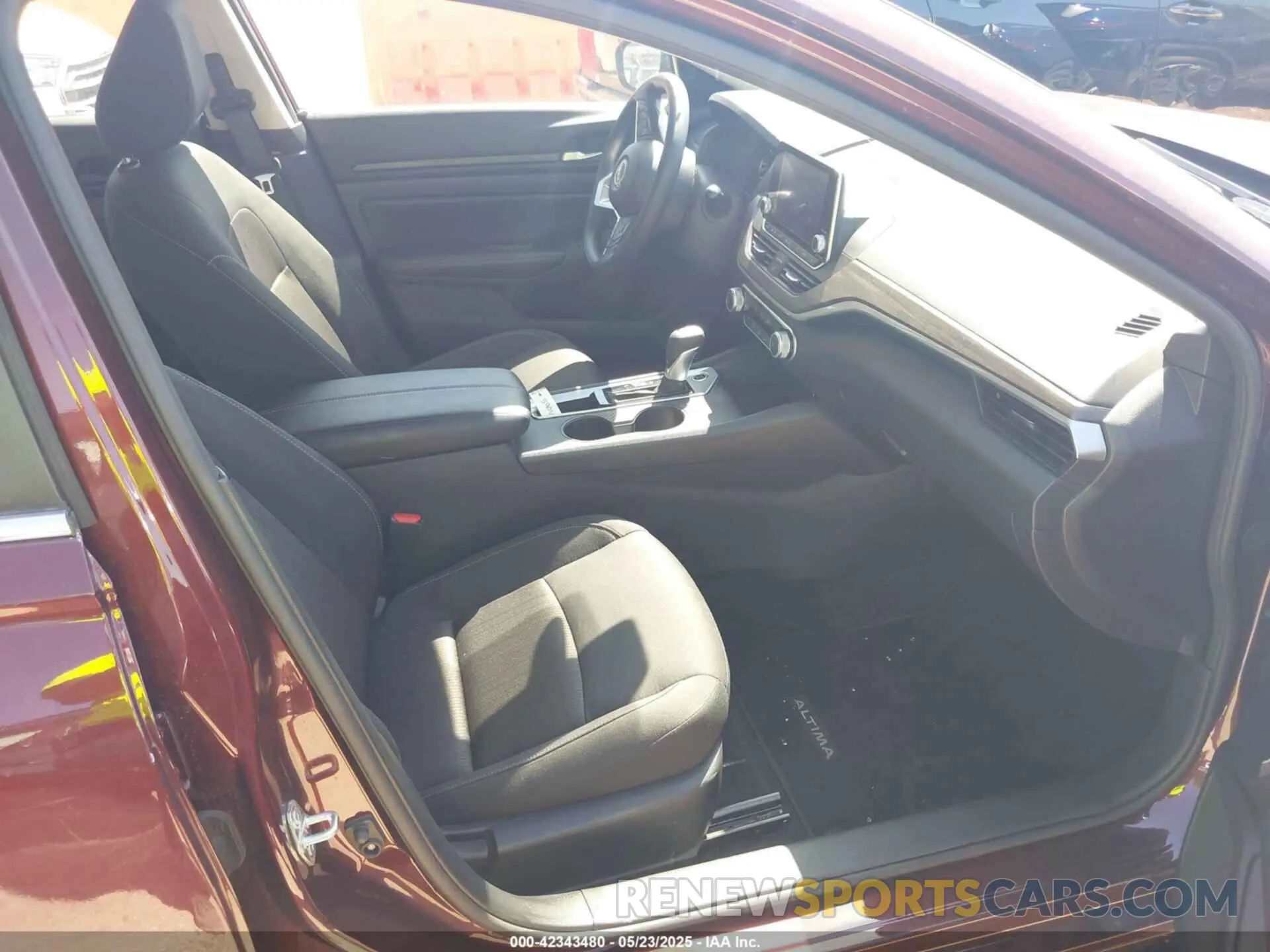 5 fotografías del automóvil dañado 1N4BL4DVXSN325442 NISSAN ALTIMA 2025