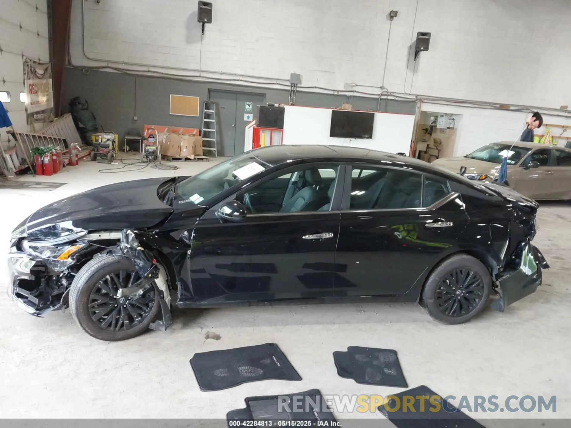 14 fotografías del automóvil dañado 1N4BL4DW4SN332783 NISSAN ALTIMA 2025