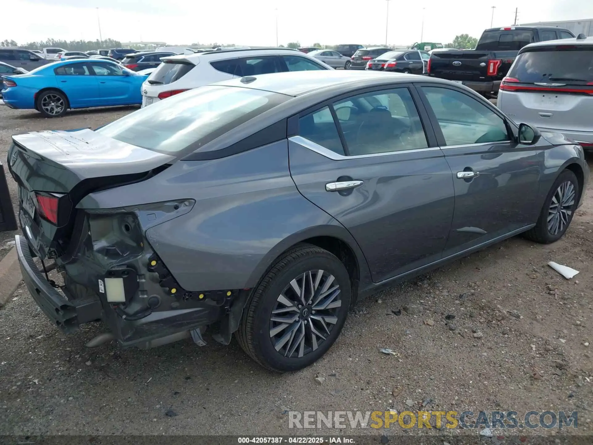 4 fotografías del automóvil dañado 1N4BL4DW7SN351134 NISSAN ALTIMA 2025