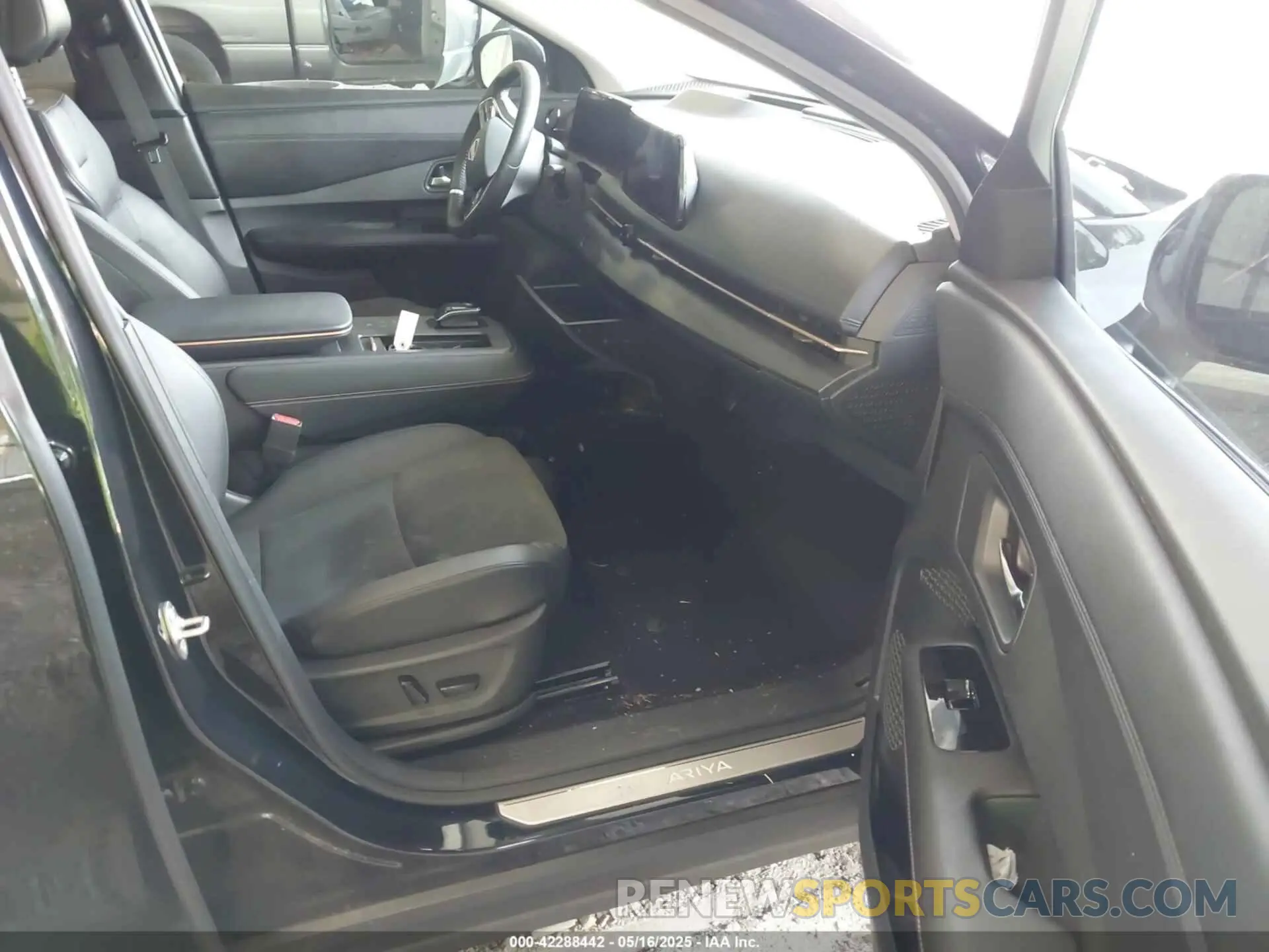 5 fotografías del automóvil dañado JN1BF0BA0PM402149 NISSAN ARIYA 2023