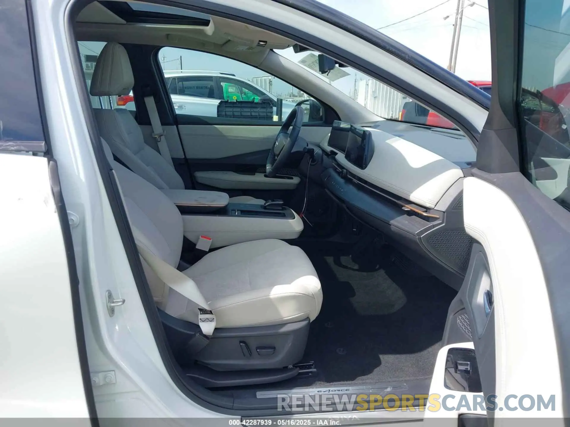 5 fotografías del automóvil dañado JN1DF0BB5PM709737 NISSAN ARIYA 2023
