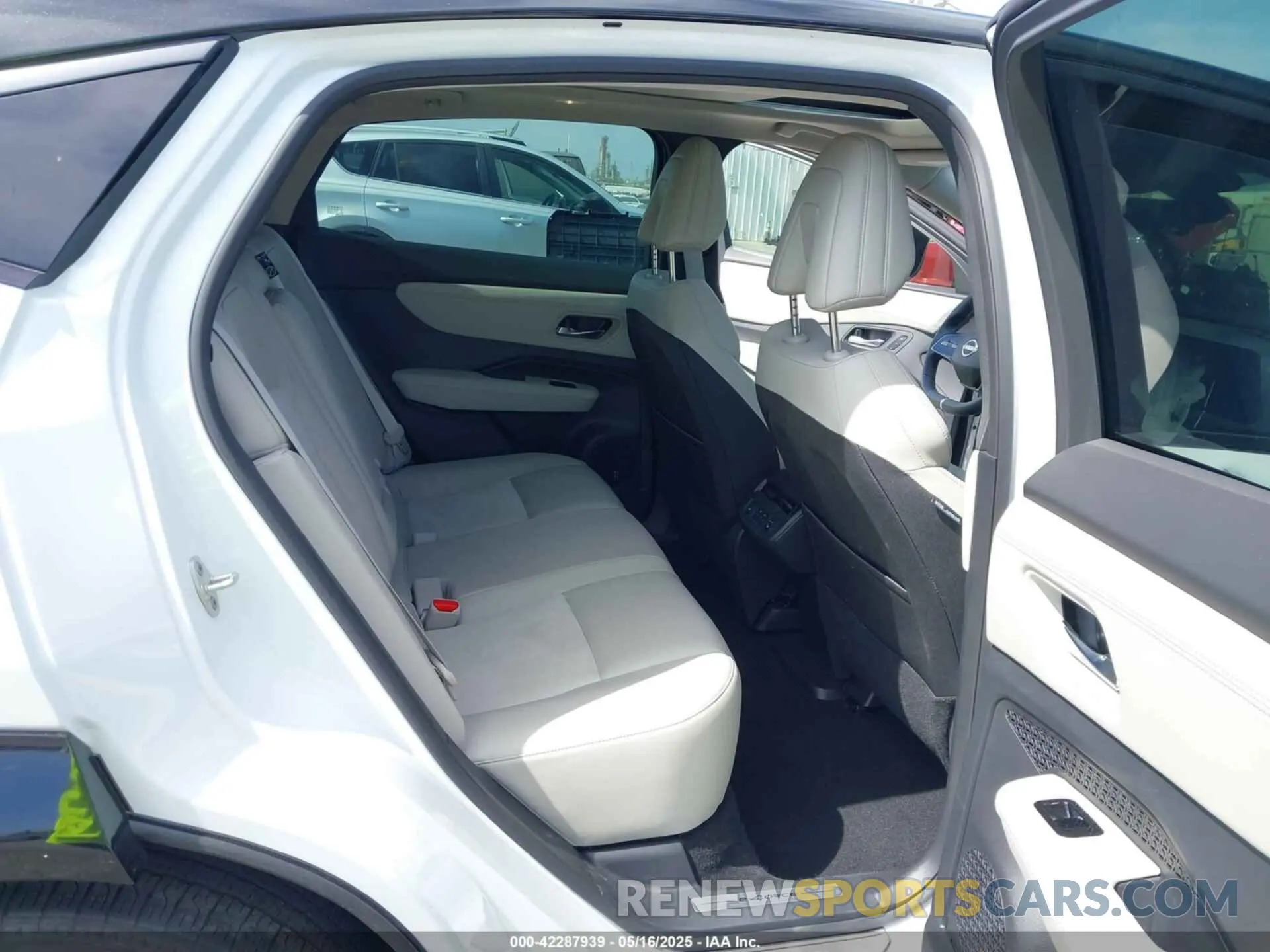 8 fotografías del automóvil dañado JN1DF0BB5PM709737 NISSAN ARIYA 2023