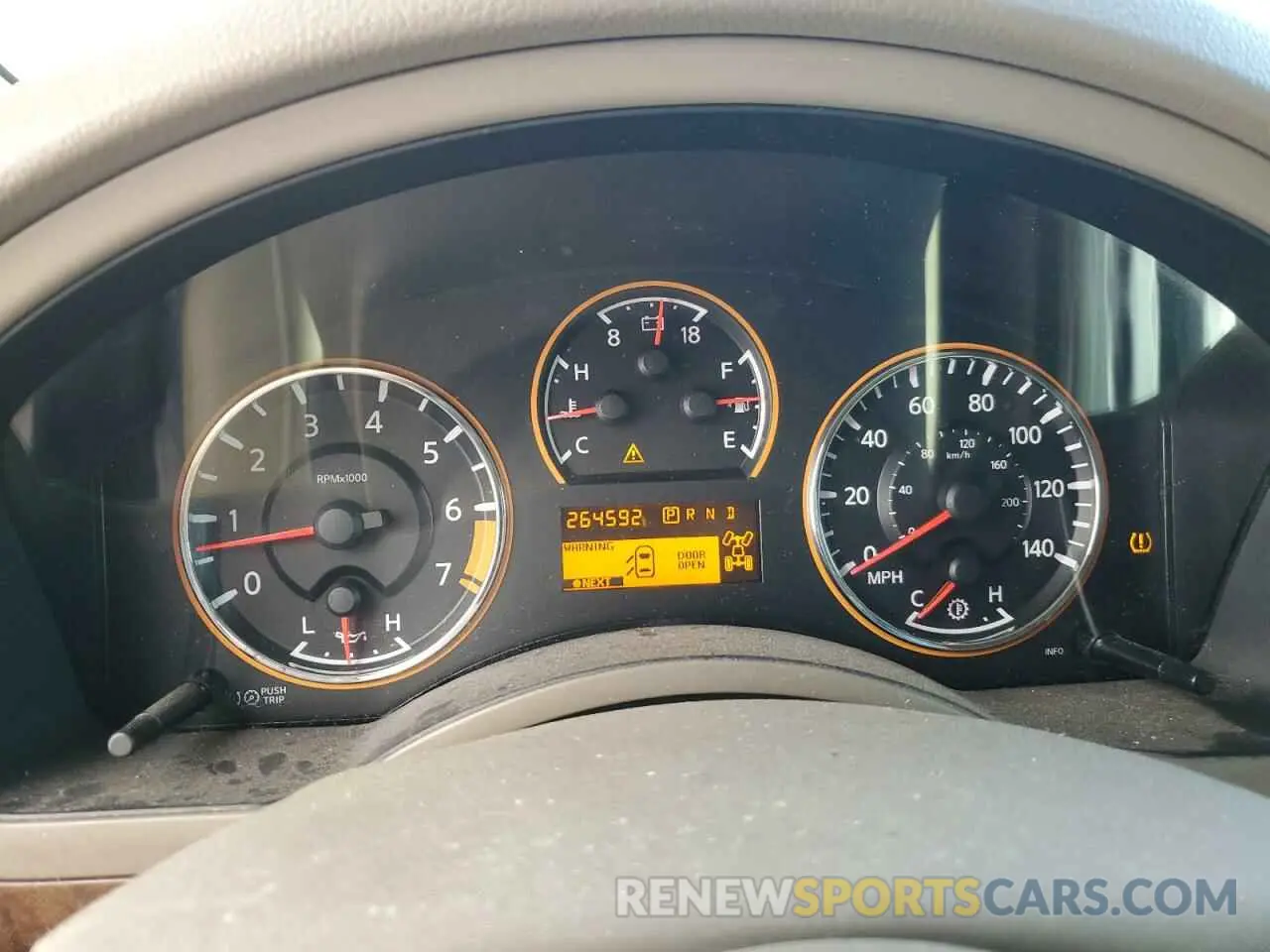 9 fotografías del automóvil dañado 5N1BA0NC8CN601703 NISSAN ARMADA 2012