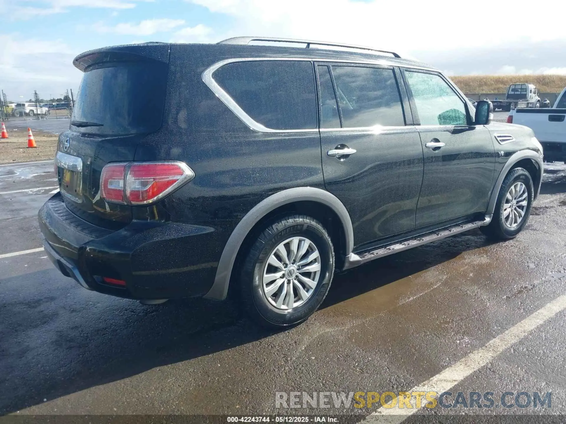4 fotografías del automóvil dañado JN8AY2NC0K9587699 NISSAN ARMADA 2019