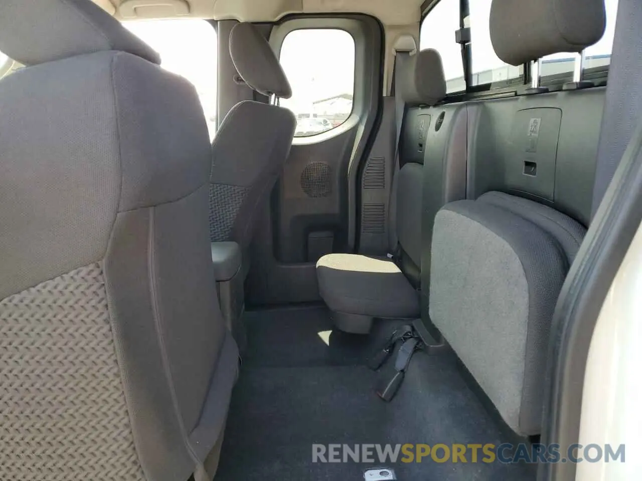 10 fotografías del automóvil dañado 1N6AD0CU0KN873984 NISSAN FRONTIER 2019