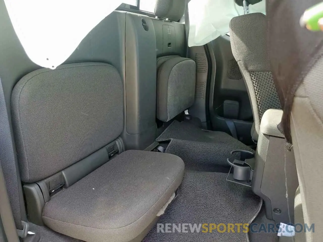 10 fotografías del automóvil dañado 1N6AD0CU8KN880438 NISSAN FRONTIER 2019