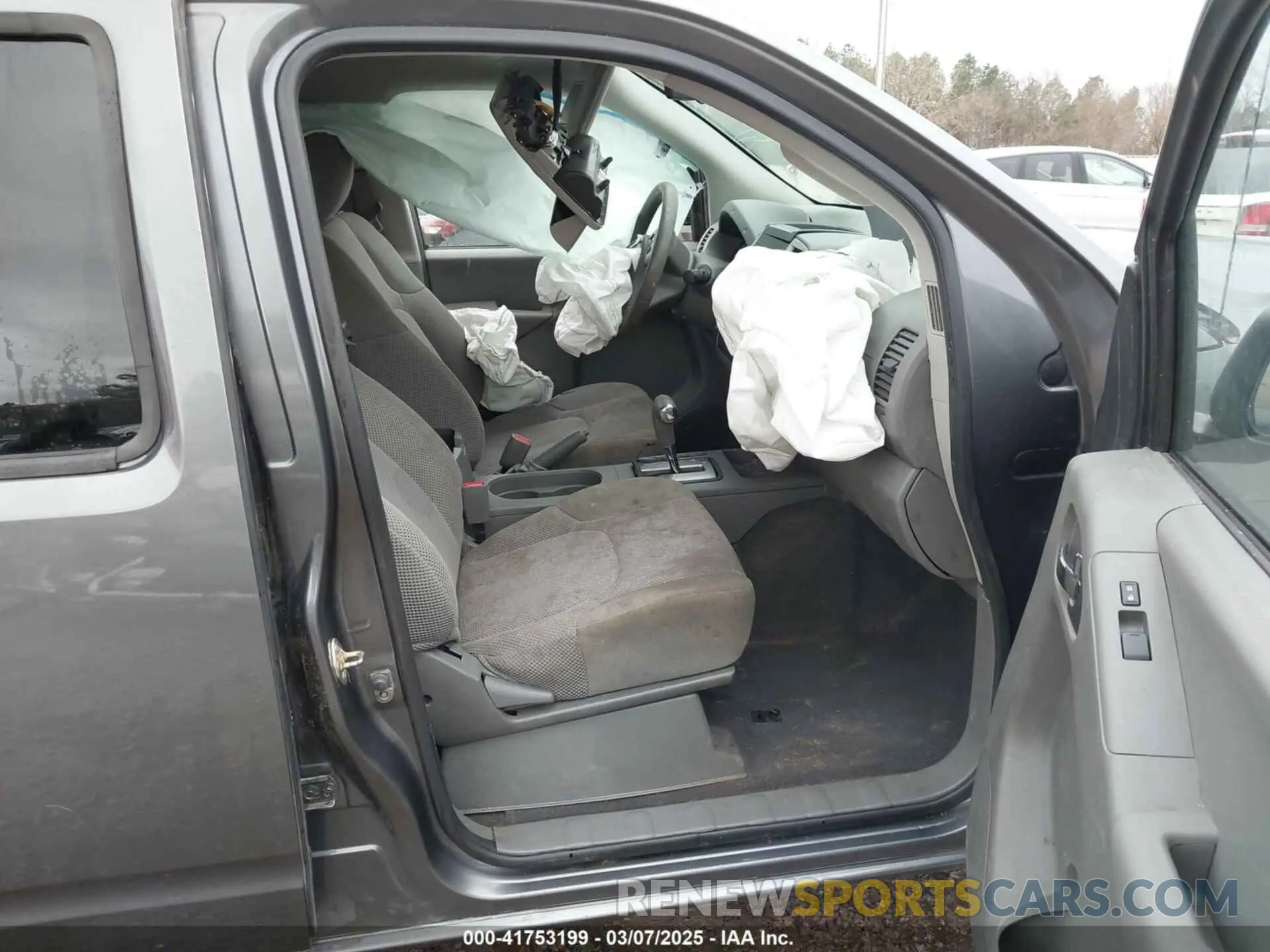 5 fotografías del automóvil dañado 1N6AD0ER1KN776088 NISSAN FRONTIER 2019