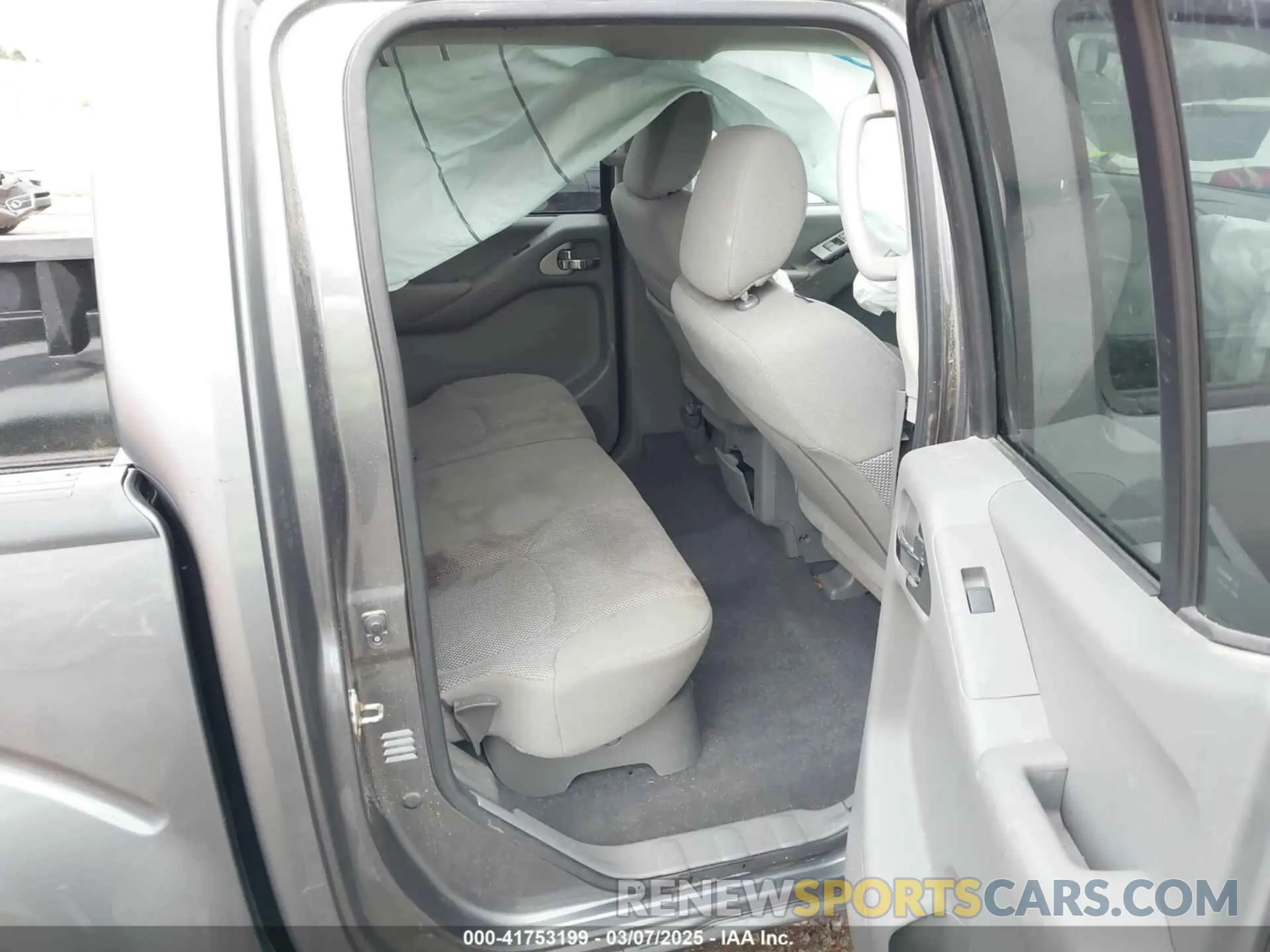 8 fotografías del automóvil dañado 1N6AD0ER1KN776088 NISSAN FRONTIER 2019