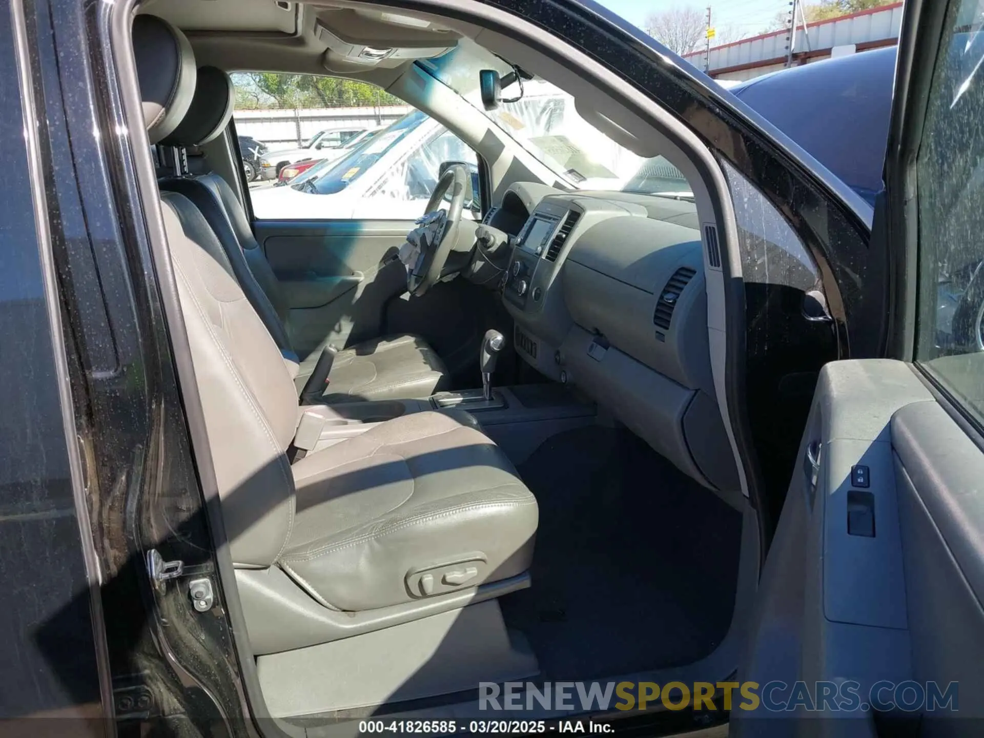 5 fotografías del automóvil dañado 1N6AD0ER4KN736474 NISSAN FRONTIER 2019