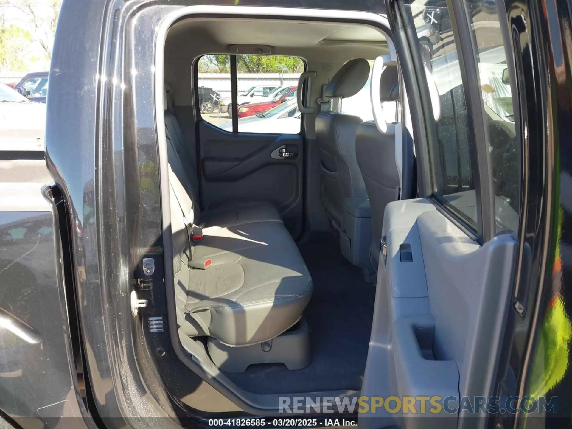 8 fotografías del automóvil dañado 1N6AD0ER4KN736474 NISSAN FRONTIER 2019