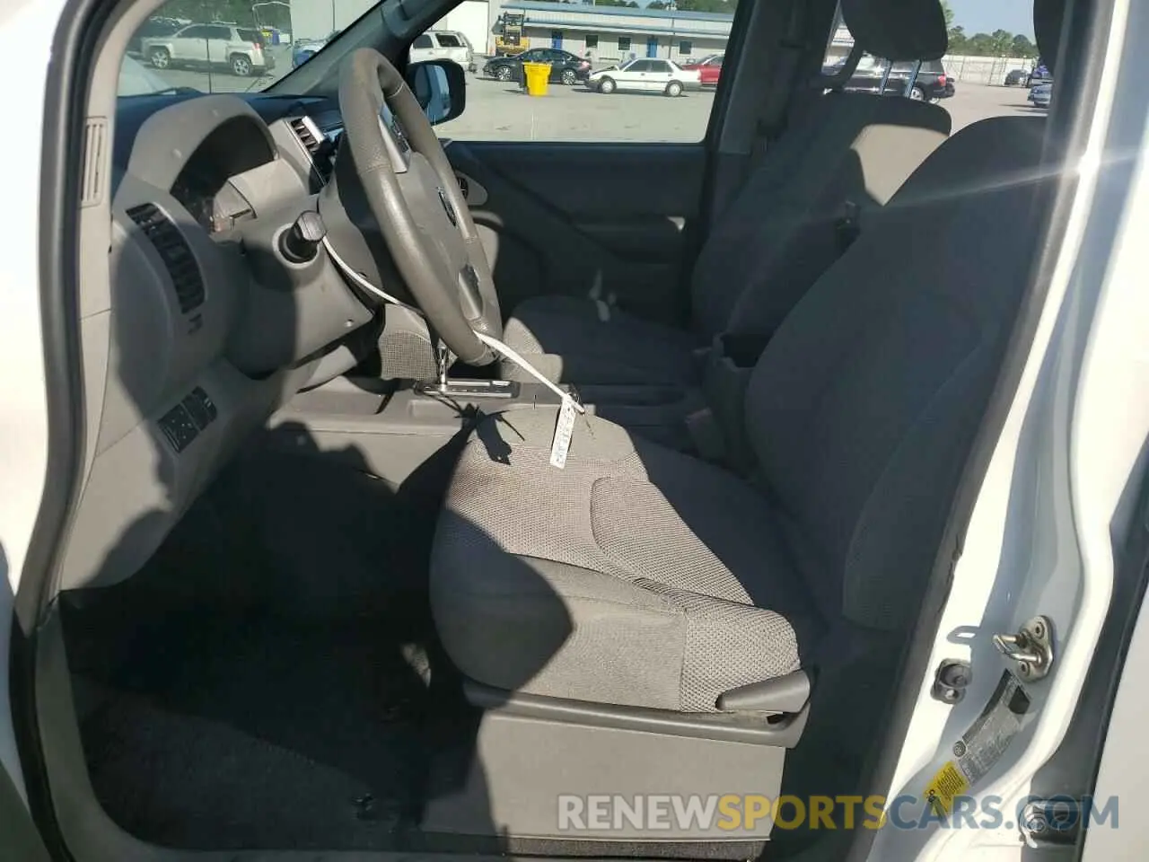 7 fotografías del automóvil dañado 1N6AD0ER5KN789541 NISSAN FRONTIER 2019