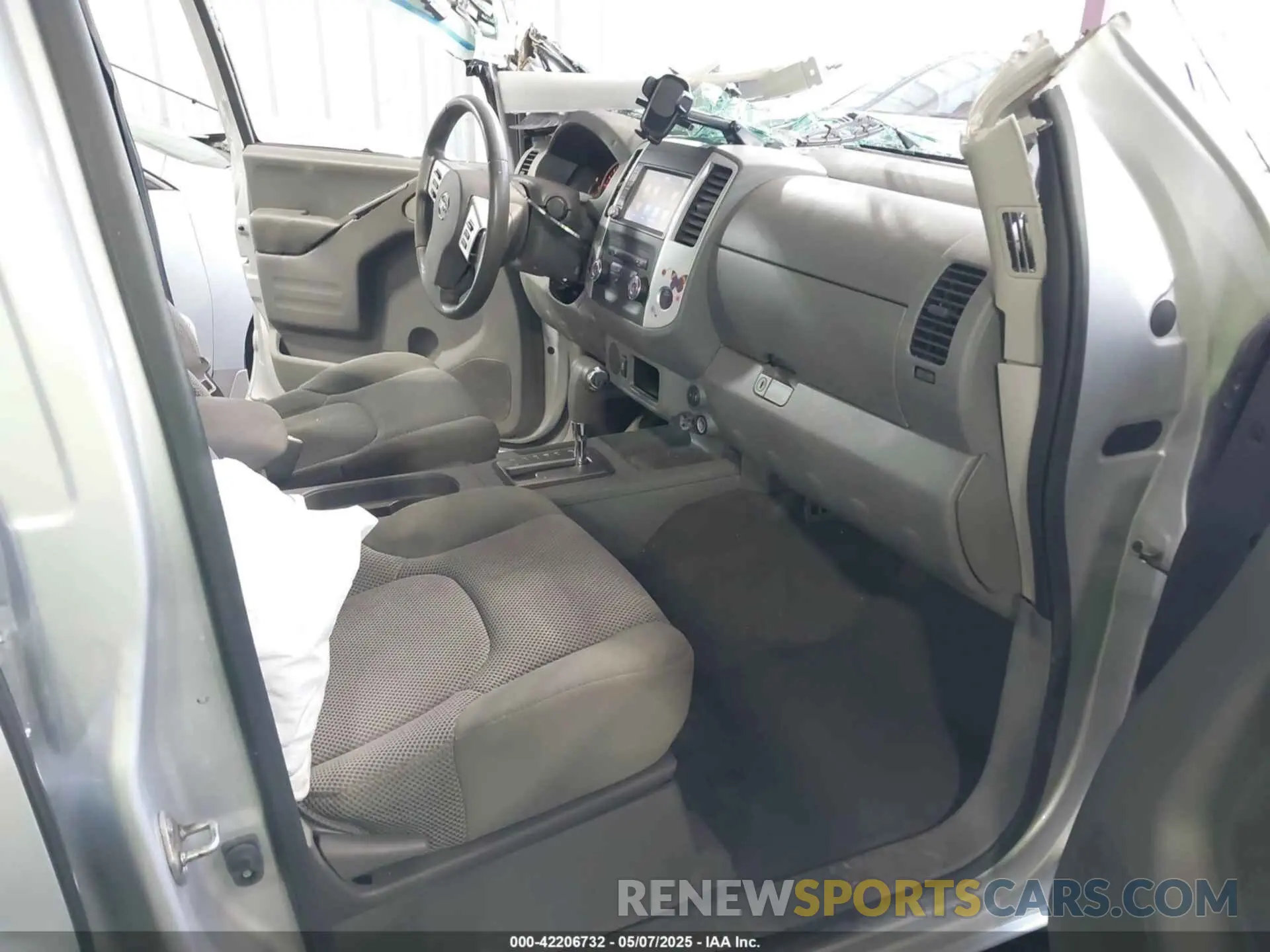 5 fotografías del automóvil dañado 1N6AD0ER5KN790768 NISSAN FRONTIER 2019