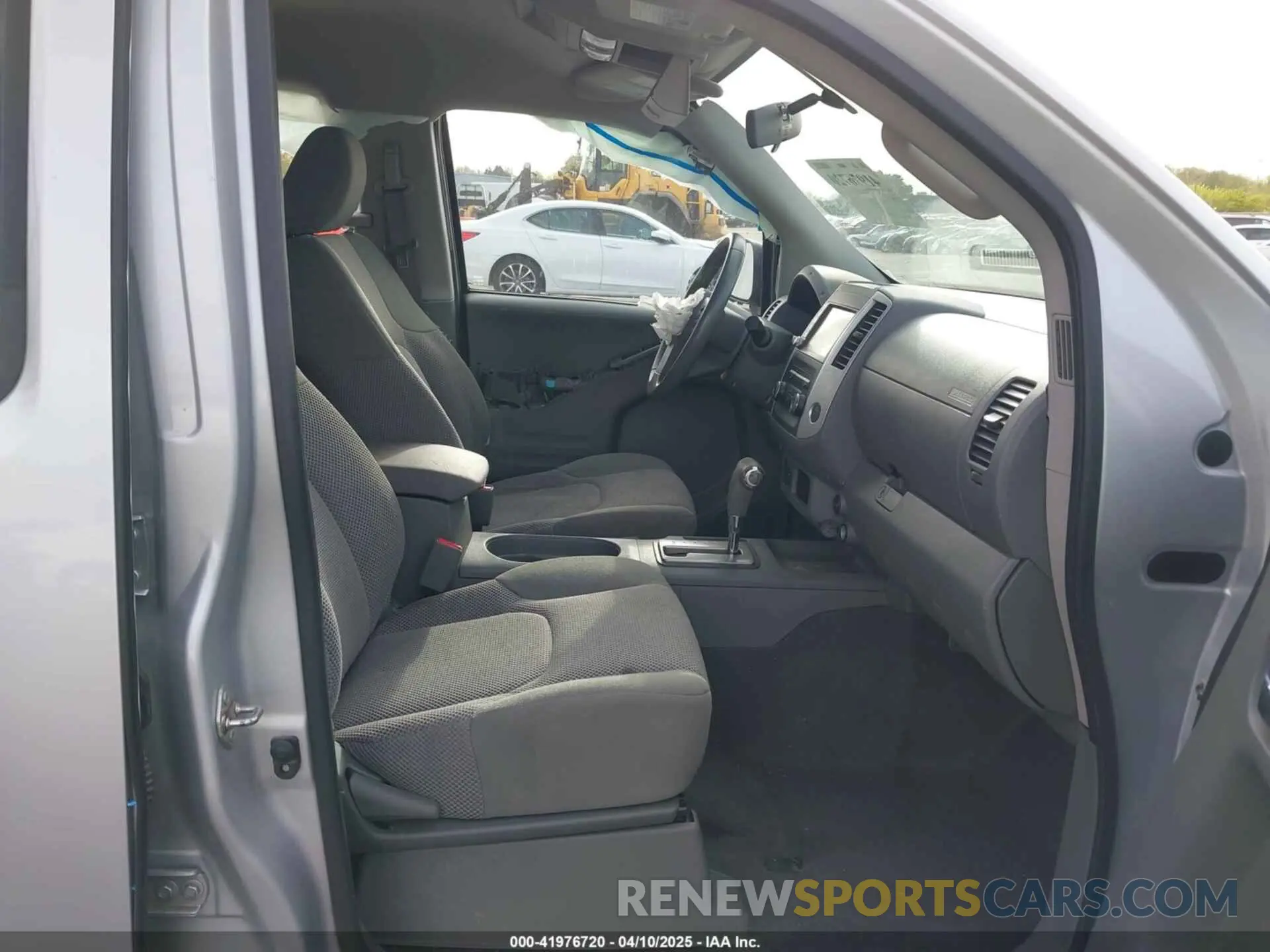 5 fotografías del automóvil dañado 1N6AD0ER7KN789511 NISSAN FRONTIER 2019