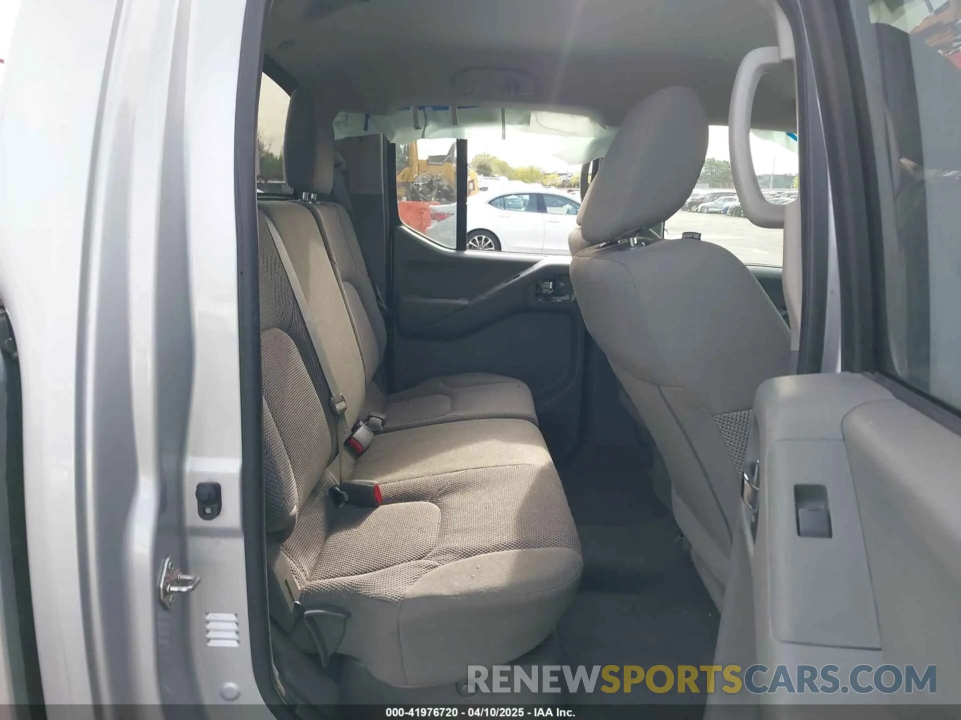 8 fotografías del automóvil dañado 1N6AD0ER7KN789511 NISSAN FRONTIER 2019