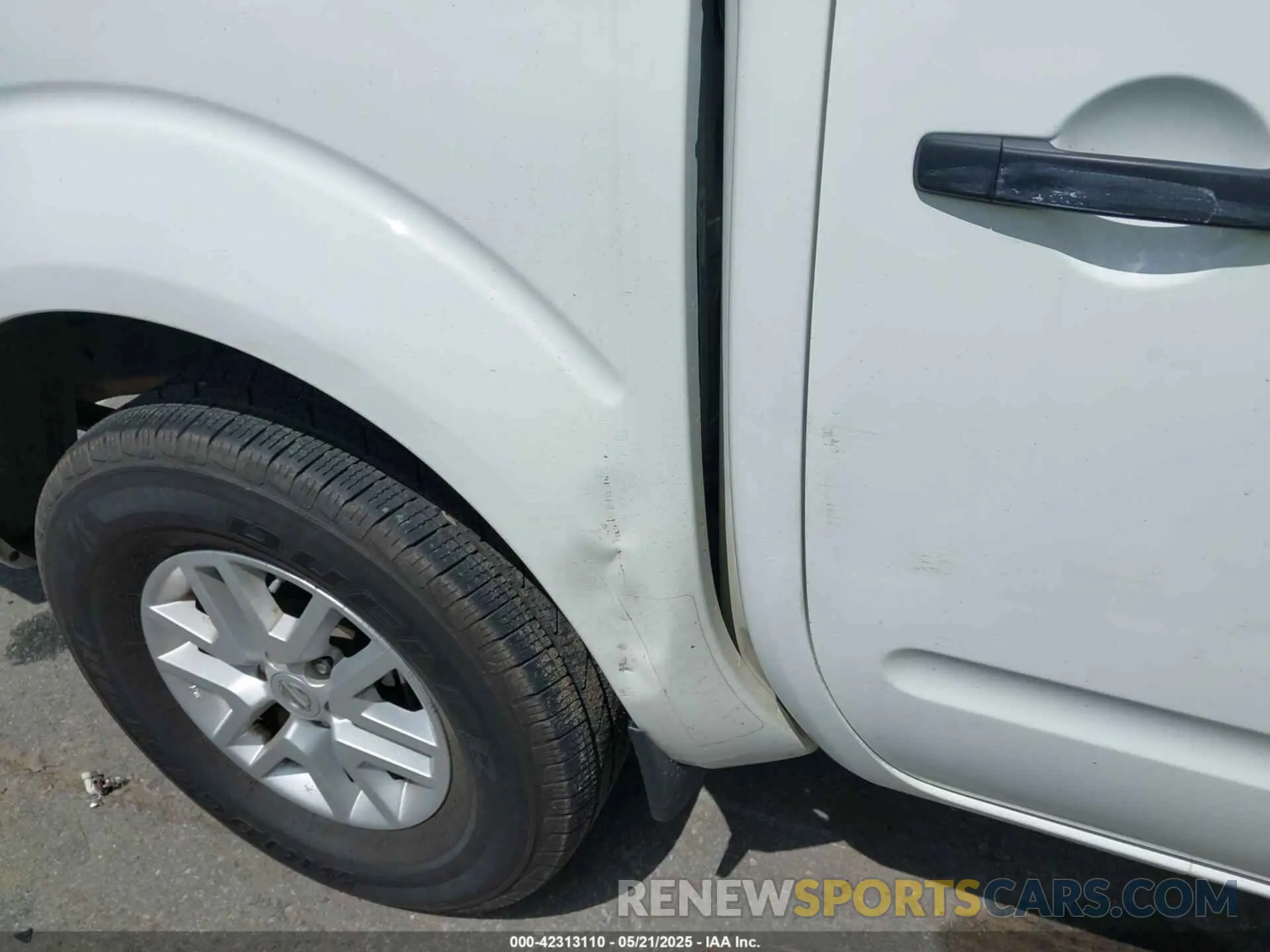 18 fotografías del automóvil dañado 1N6AD0ER8KN704739 NISSAN FRONTIER 2019