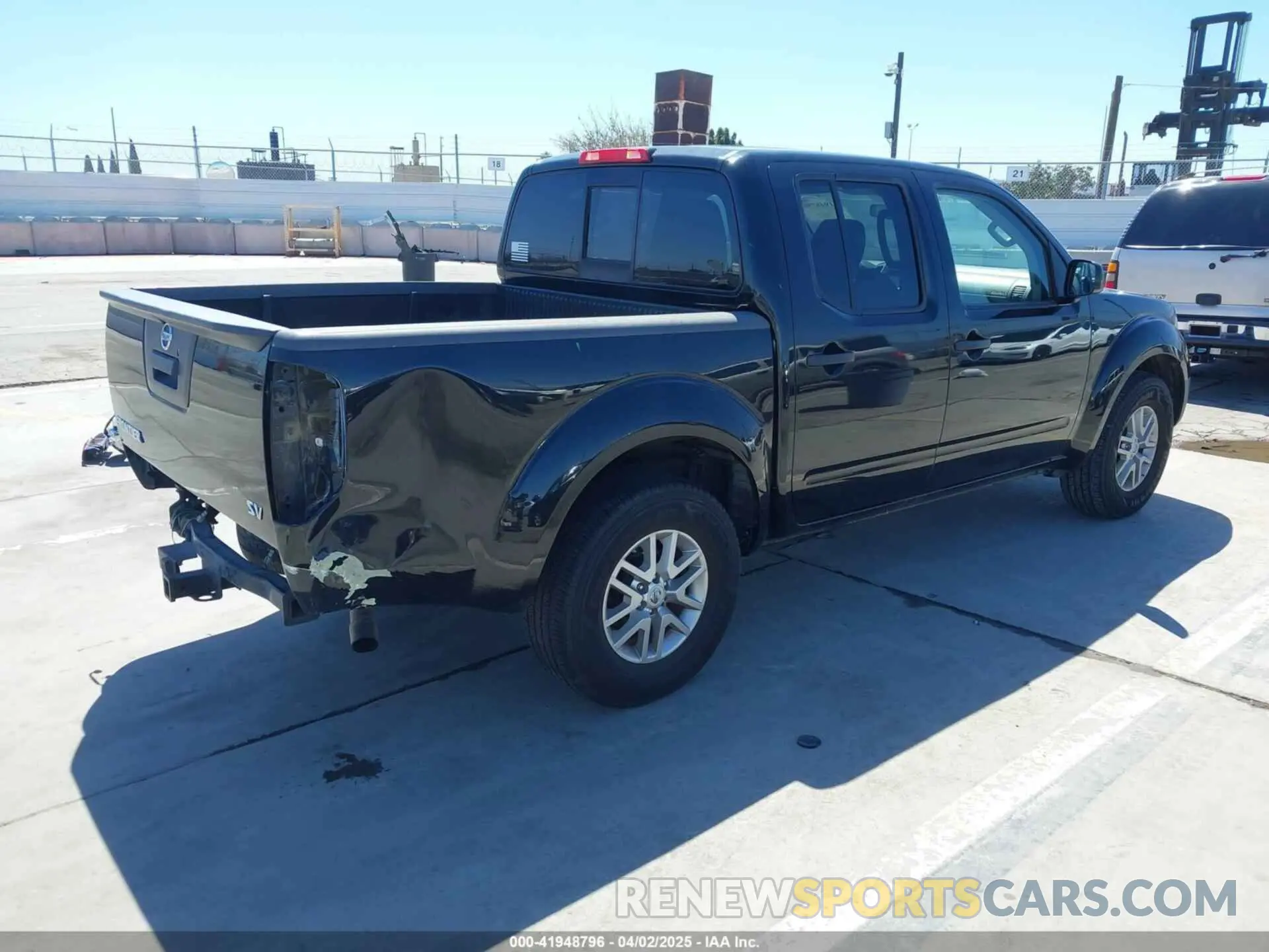 4 fotografías del automóvil dañado 1N6AD0ER8KN884983 NISSAN FRONTIER 2019