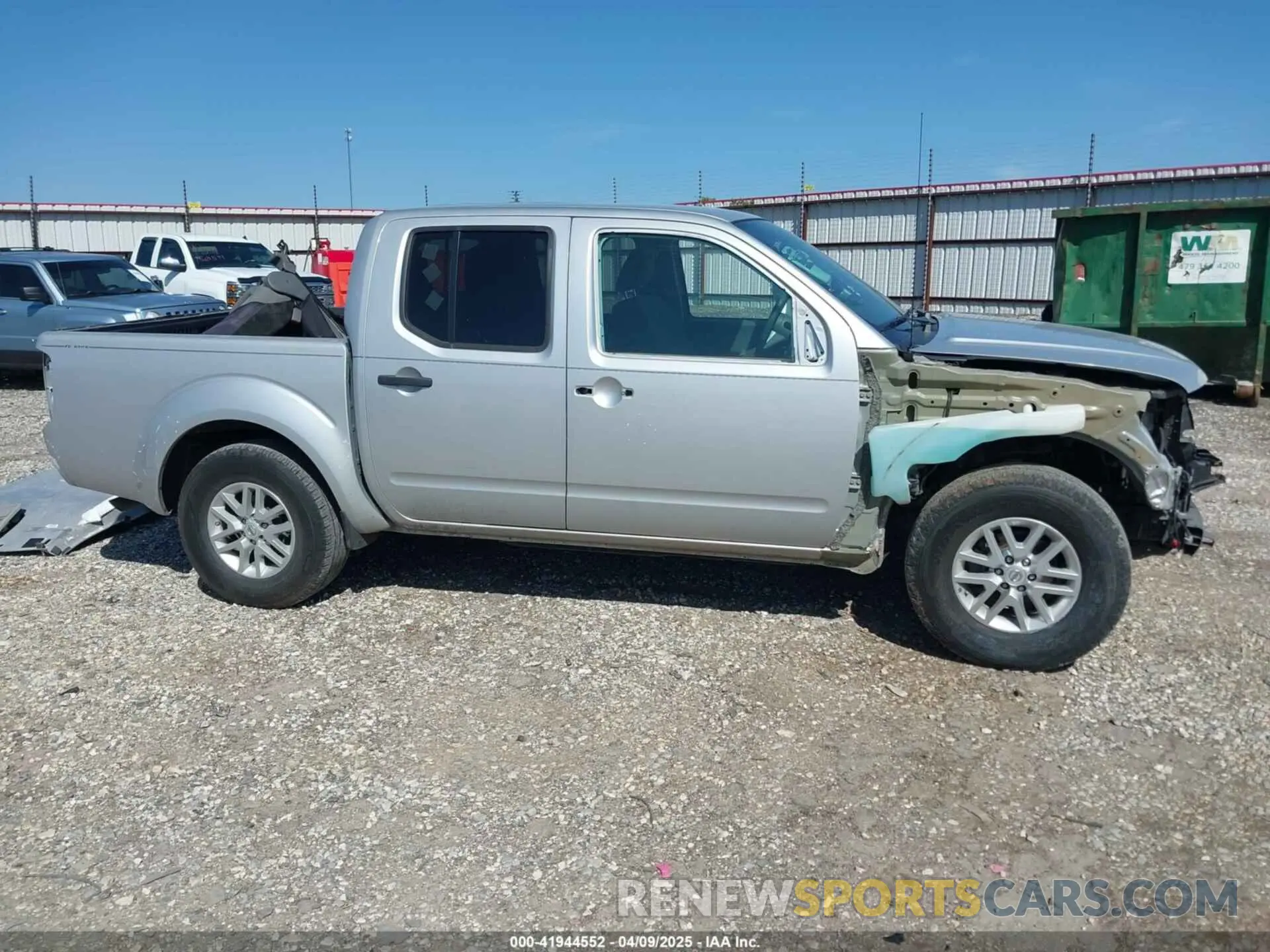 14 fotografías del automóvil dañado 1N6AD0ER9KN726166 NISSAN FRONTIER 2019