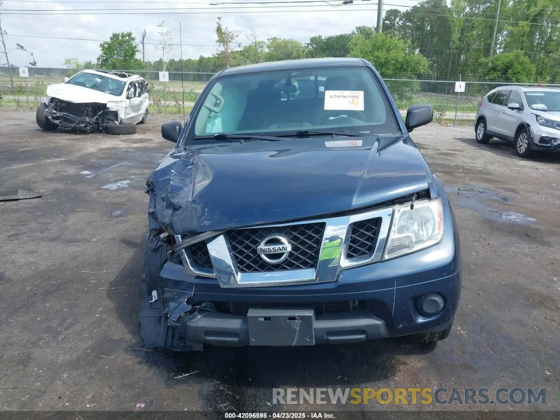 12 fotografías del automóvil dañado 1N6AD0ER9KN883616 NISSAN FRONTIER 2019