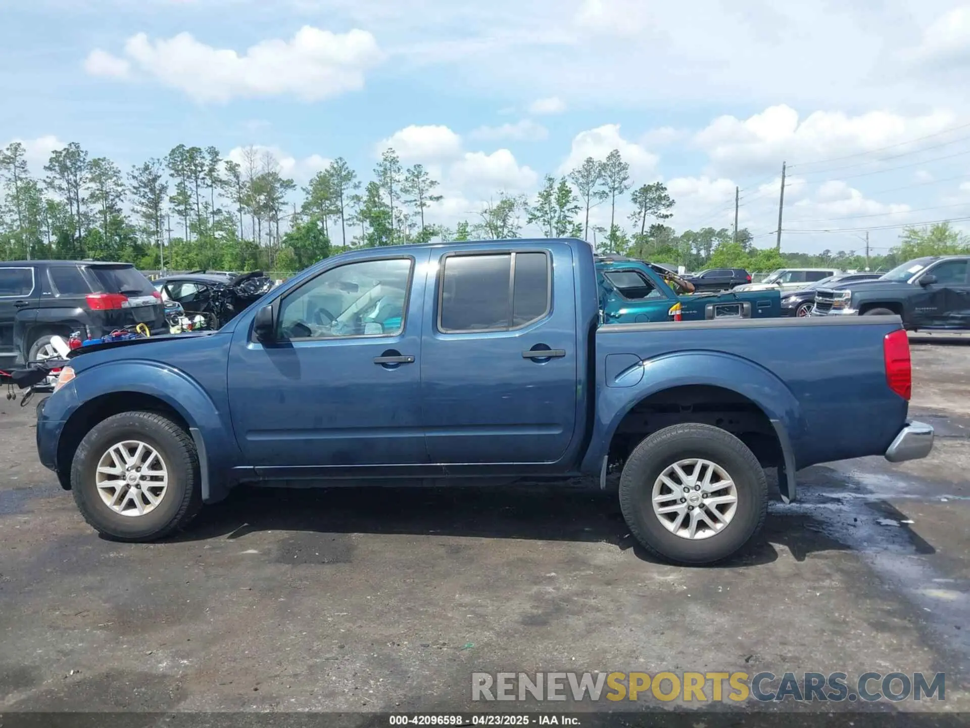 14 fotografías del automóvil dañado 1N6AD0ER9KN883616 NISSAN FRONTIER 2019