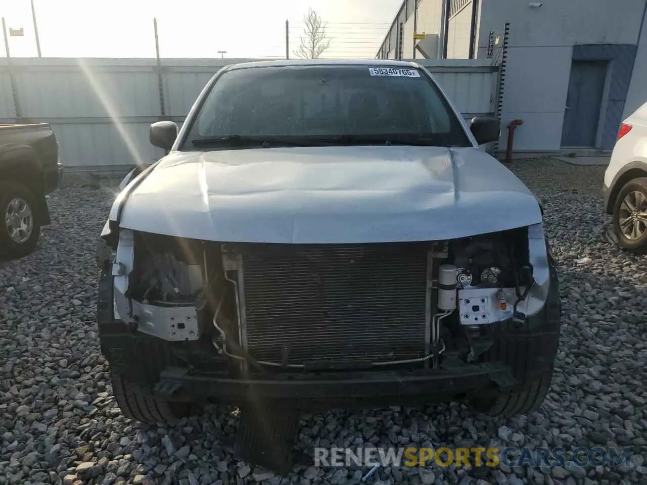5 fotografías del automóvil dañado 1N6AD0ERXKN773934 NISSAN FRONTIER 2019