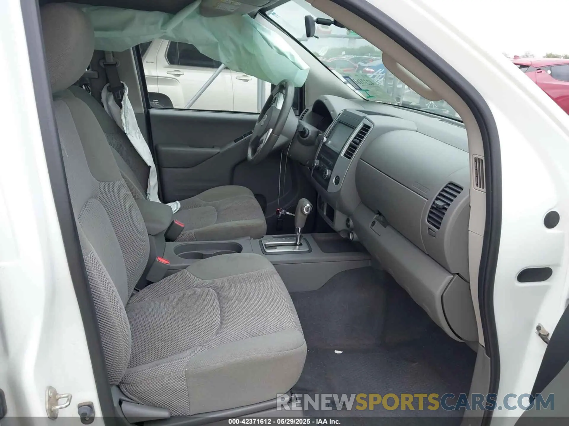 5 fotografías del automóvil dañado 1N6AD0ERXKN787381 NISSAN FRONTIER 2019