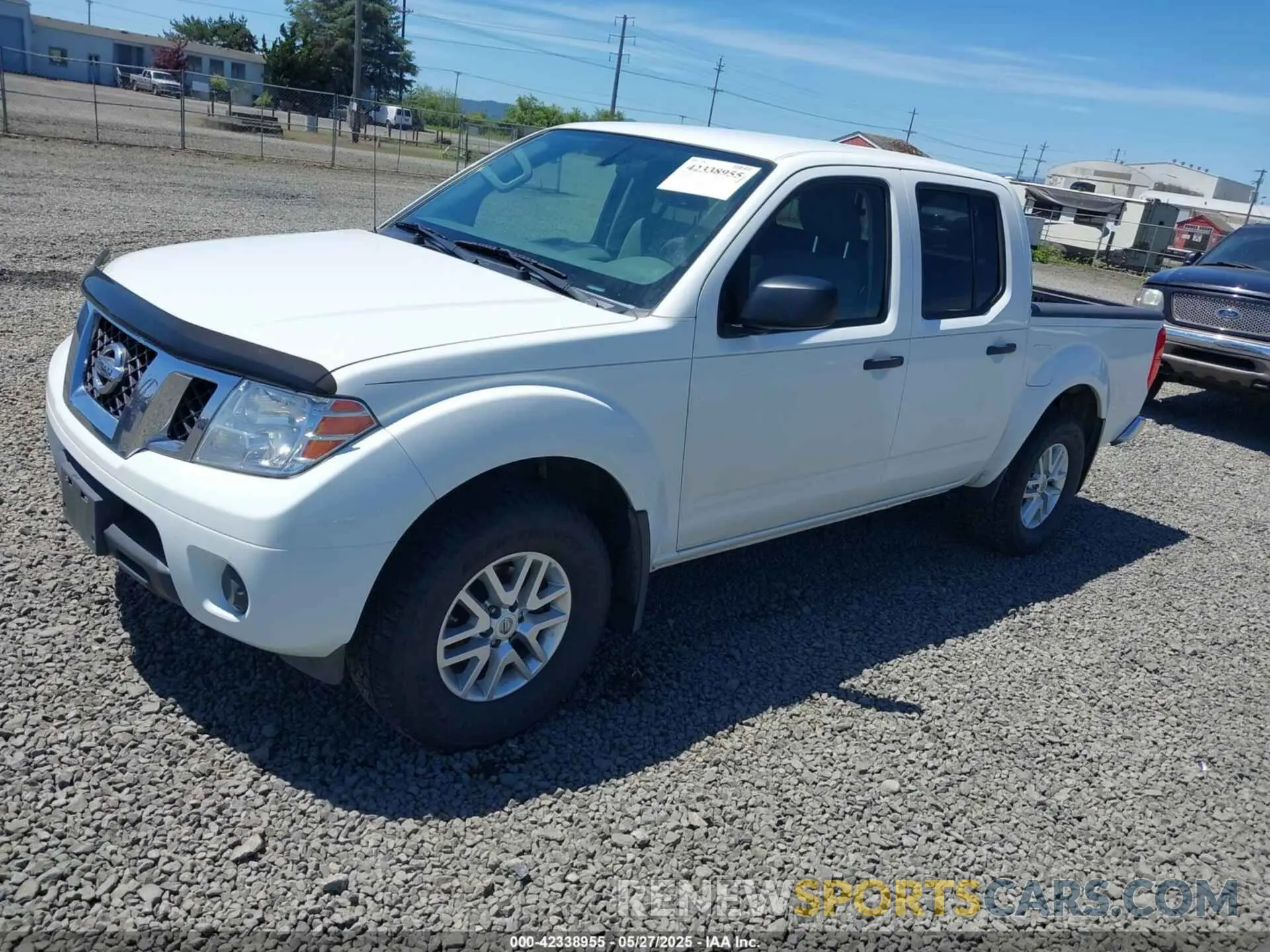 2 fotografías del automóvil dañado 1N6AD0EV1KN730791 NISSAN FRONTIER 2019