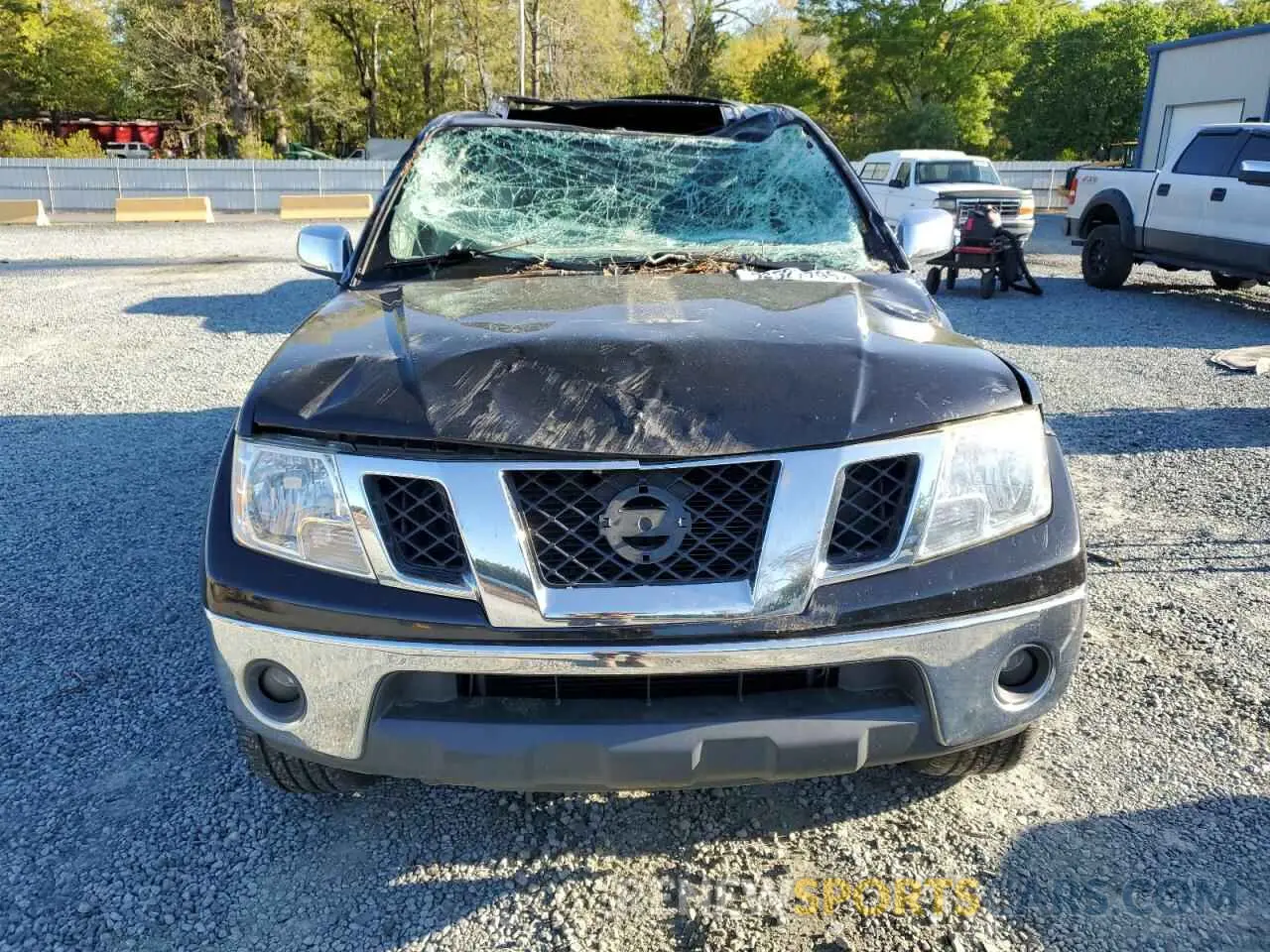 5 fotografías del automóvil dañado 1N6AD0EV3KN749097 NISSAN FRONTIER 2019