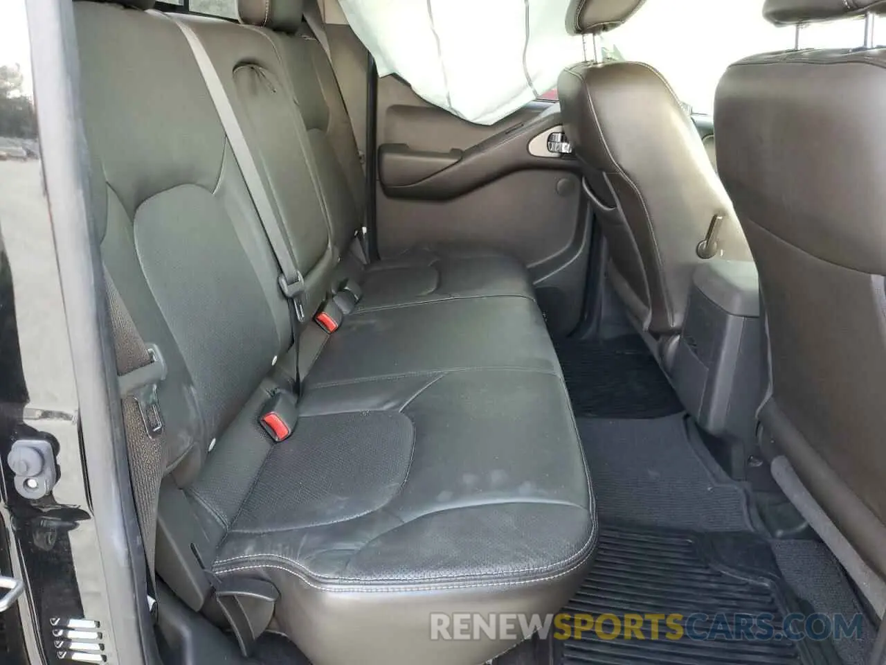 10 fotografías del automóvil dañado 1N6AD0EV3KN760634 NISSAN FRONTIER 2019