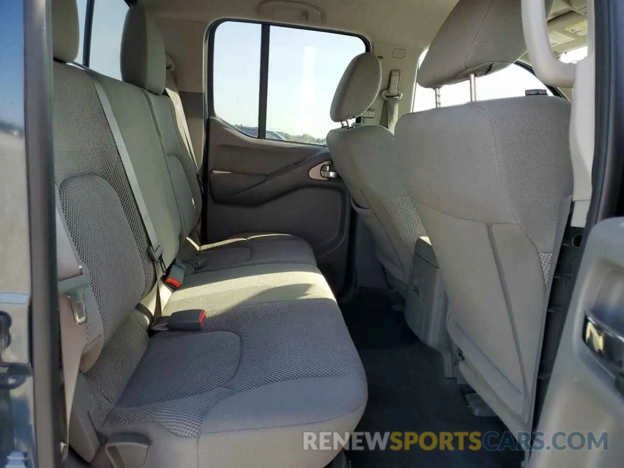 10 fotografías del automóvil dañado 1N6AD0EV4KN786630 NISSAN FRONTIER 2019