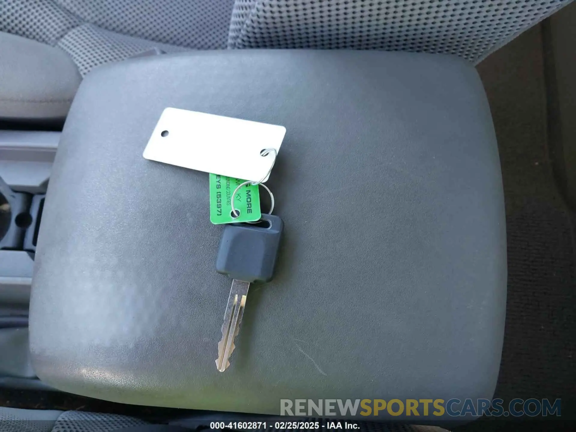 11 fotografías del automóvil dañado 1N6AD0EV5KN715985 NISSAN FRONTIER 2019