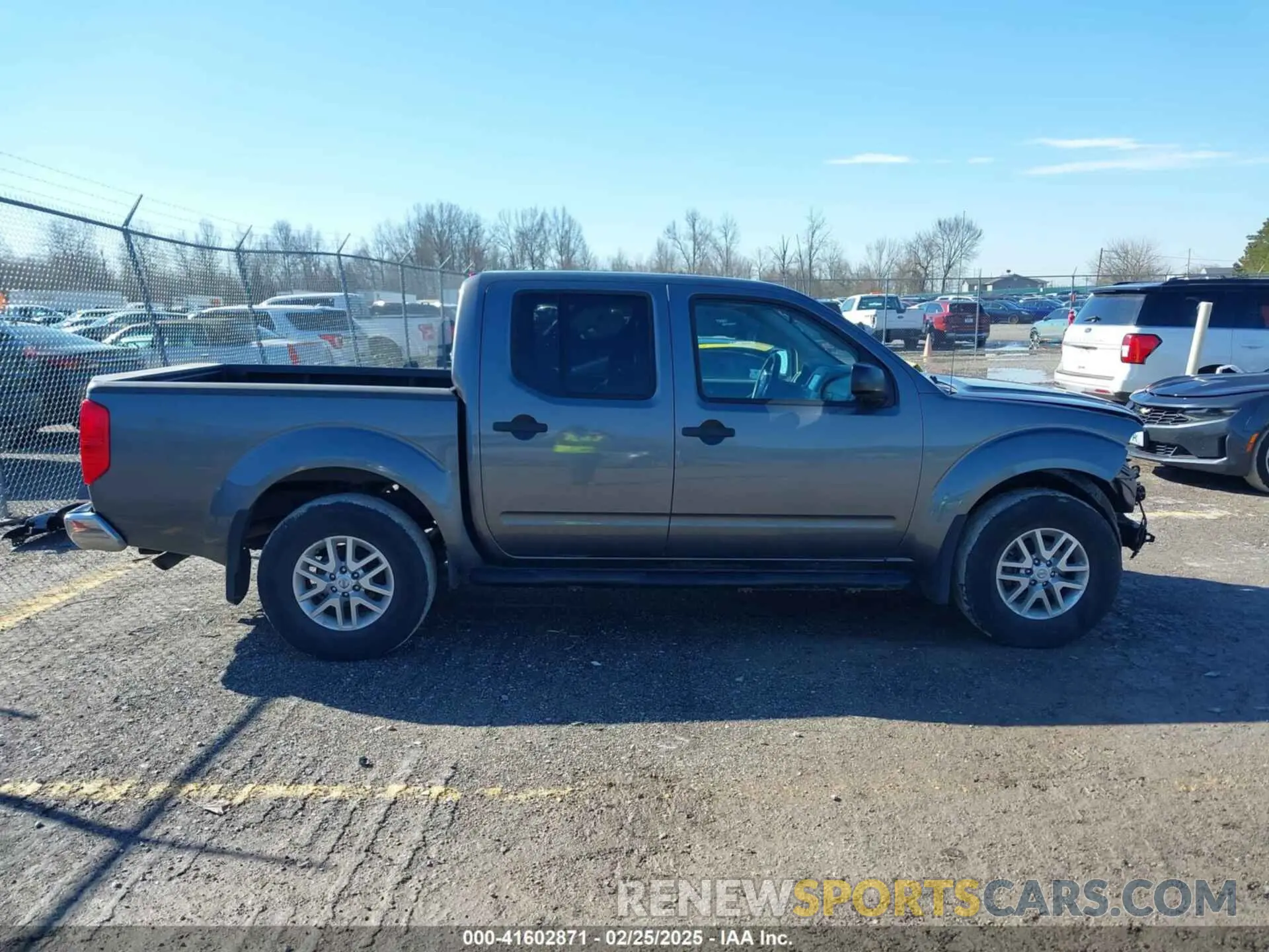 14 fotografías del automóvil dañado 1N6AD0EV5KN715985 NISSAN FRONTIER 2019