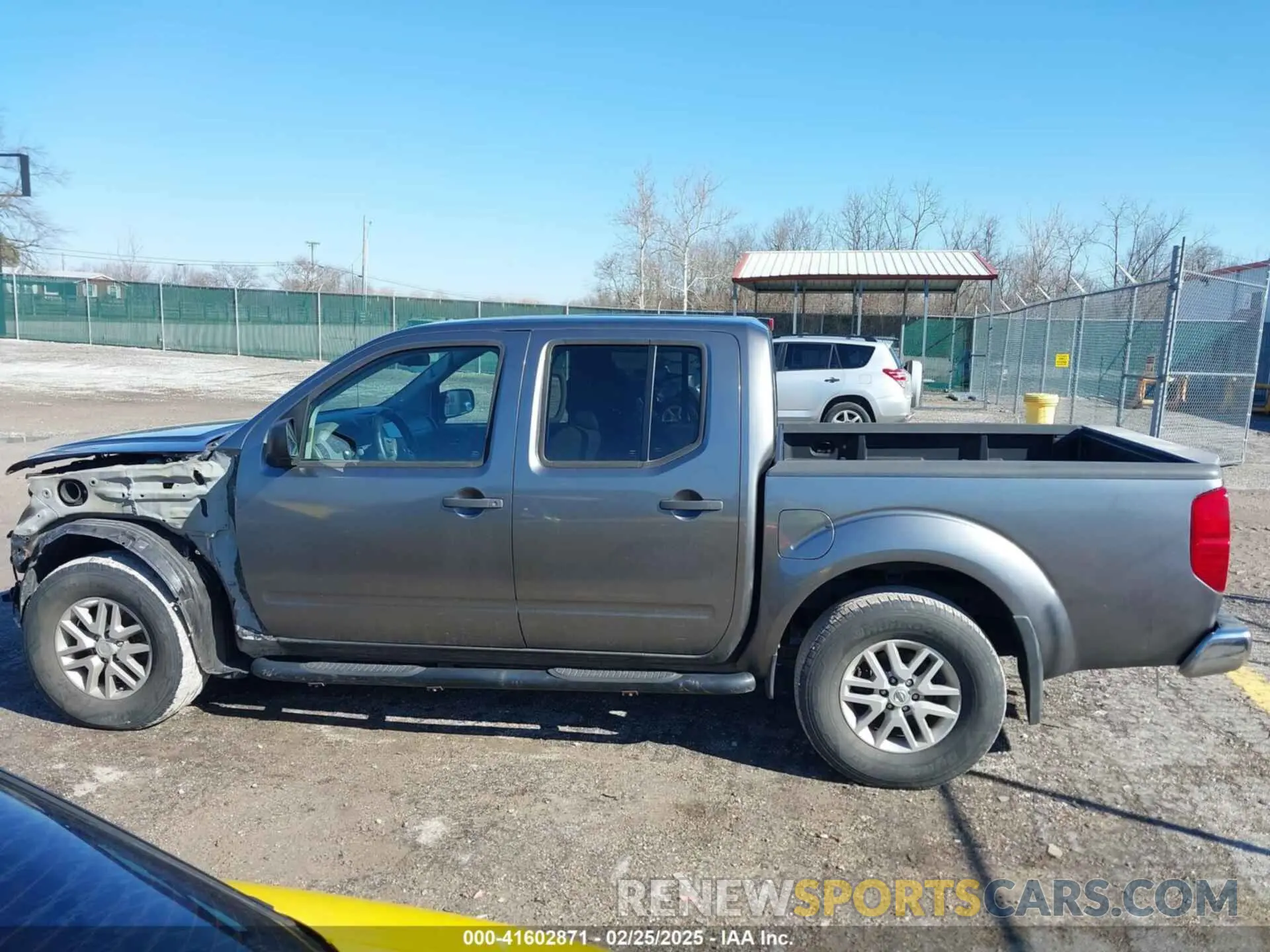 15 fotografías del automóvil dañado 1N6AD0EV5KN715985 NISSAN FRONTIER 2019